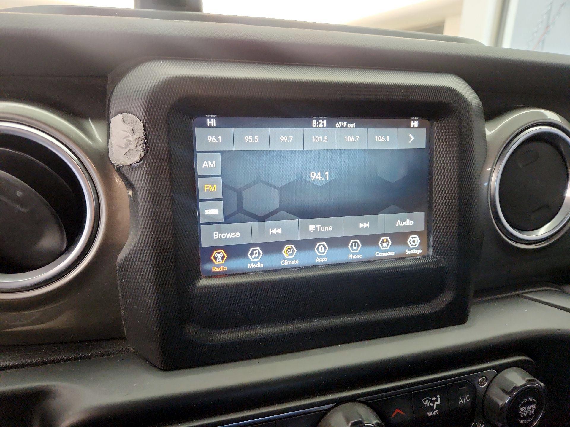 Thumbnail: 2019 Jeep Wrangler - 15