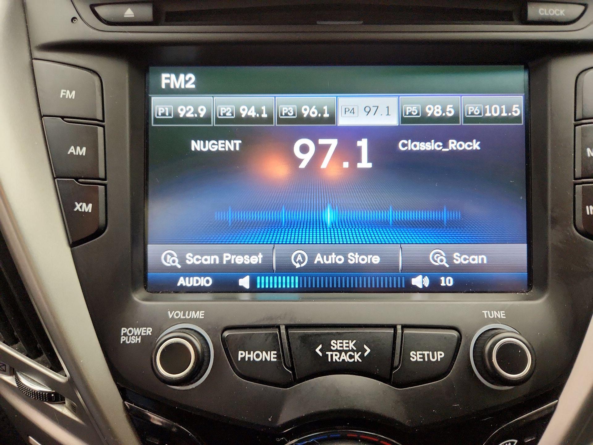 Thumbnail: 2016 Hyundai Veloster - 15