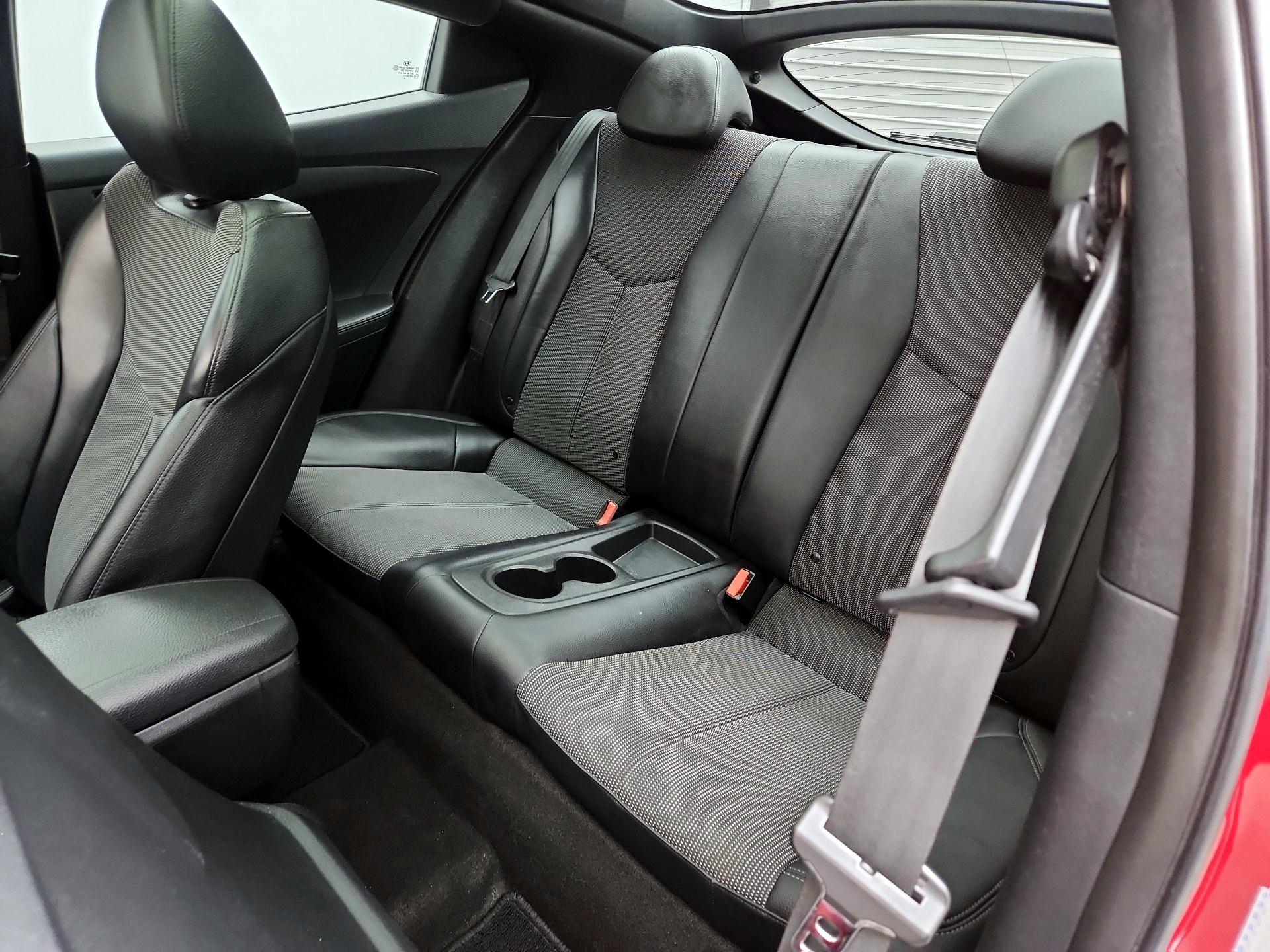 Thumbnail: 2016 Hyundai Veloster - 20