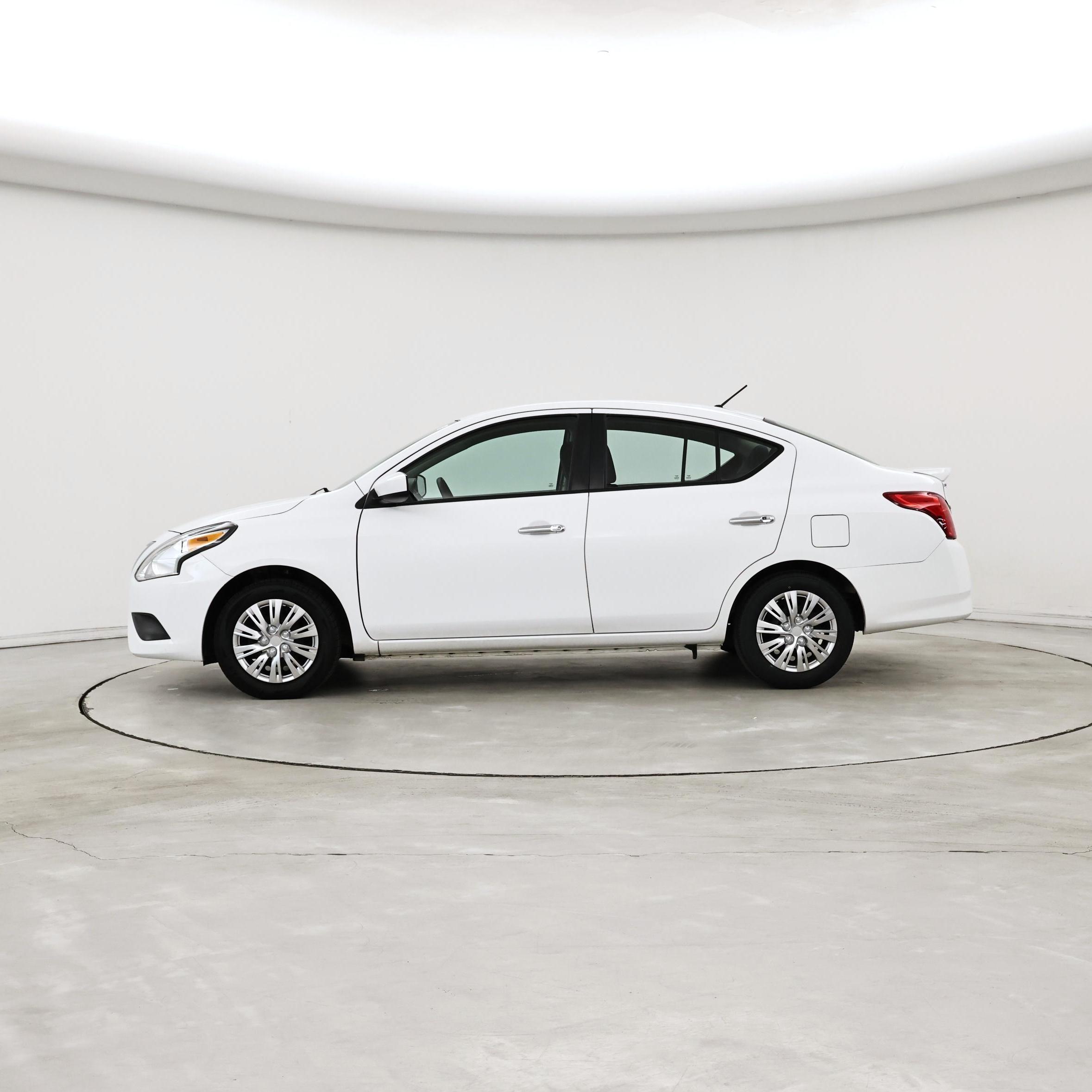 Thumbnail: 2019 Nissan Versa - 3