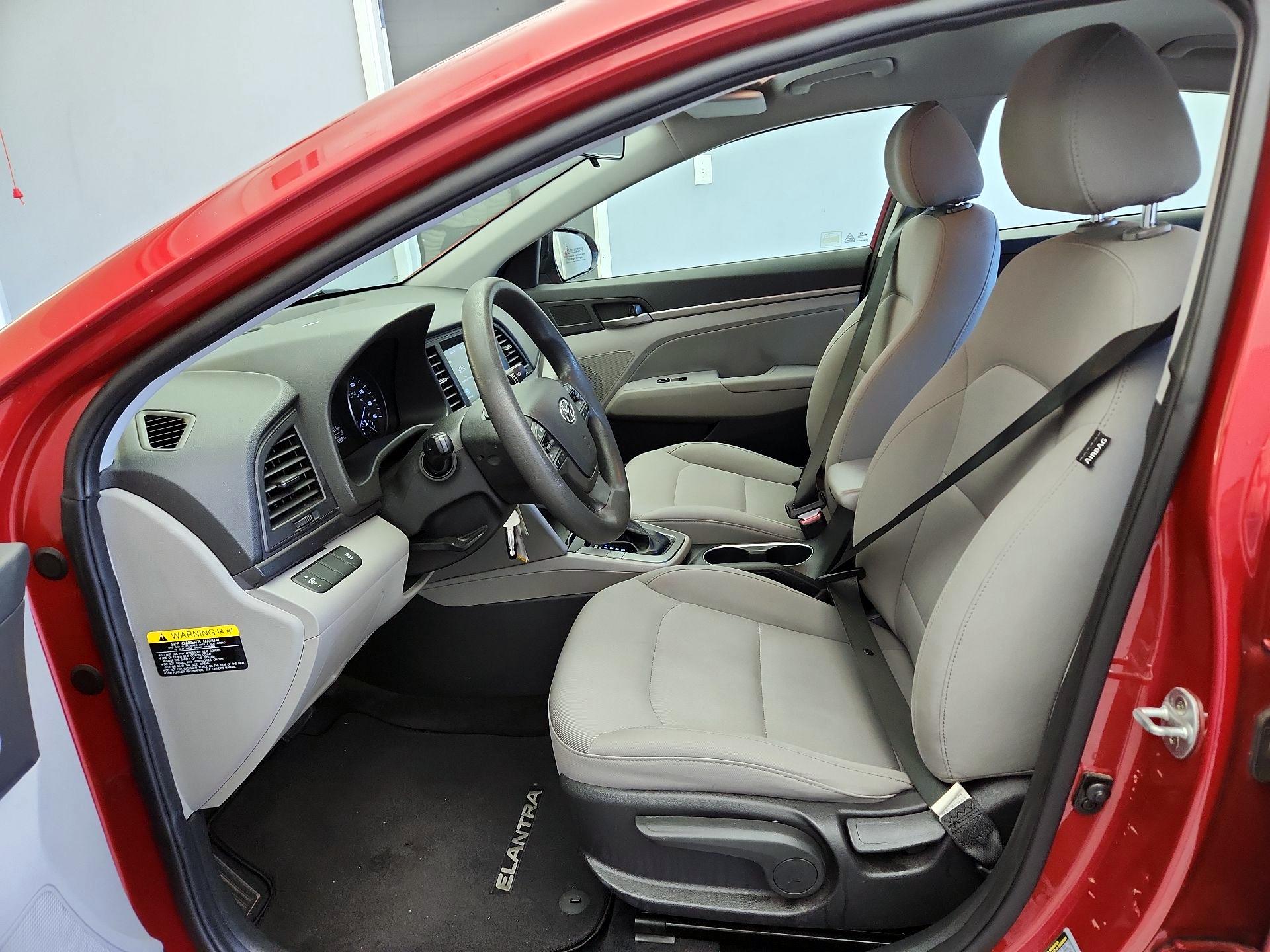 Thumbnail: 2017 Hyundai Elantra - 11