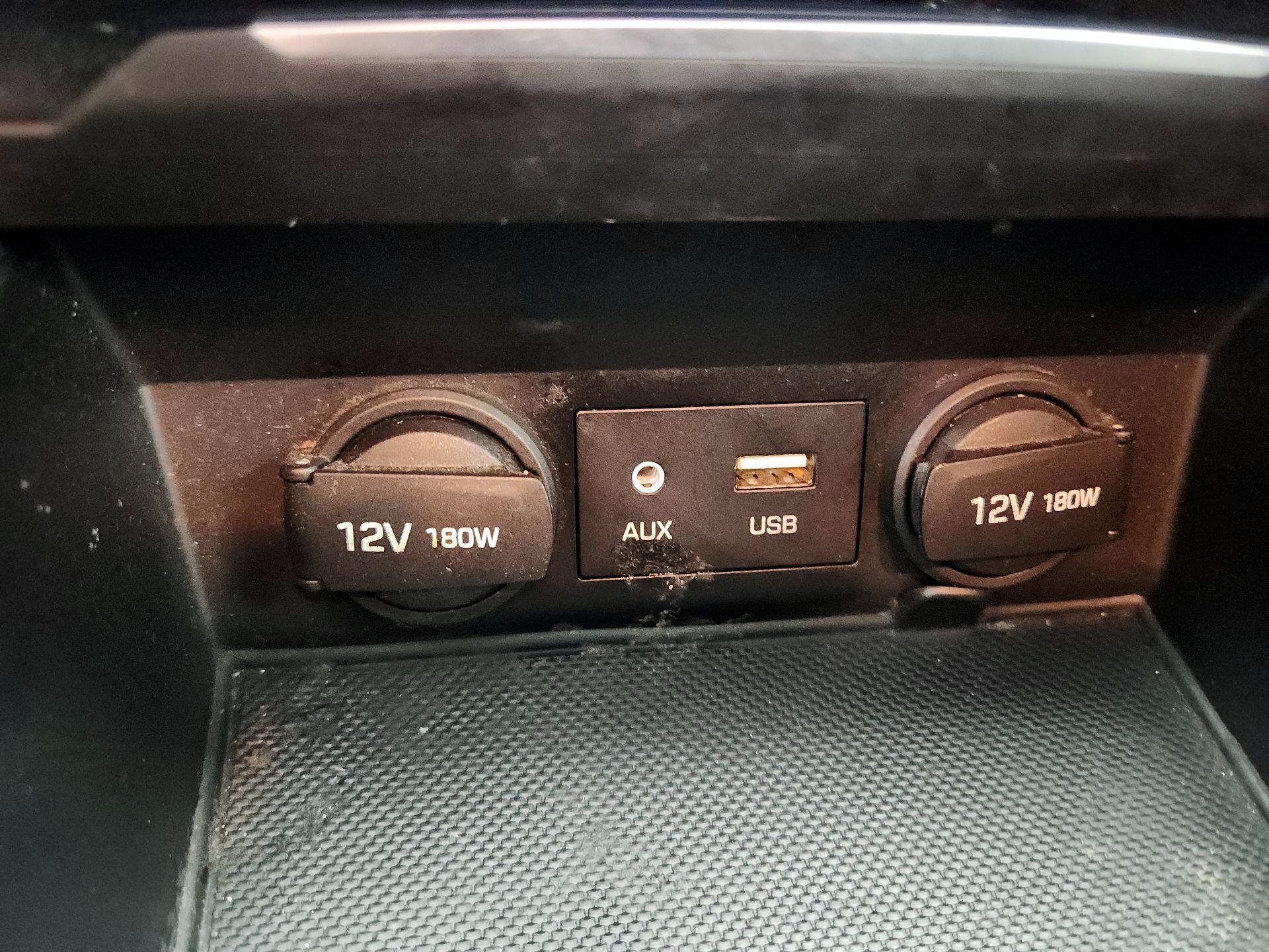 Thumbnail: 2017 Hyundai Elantra - 18