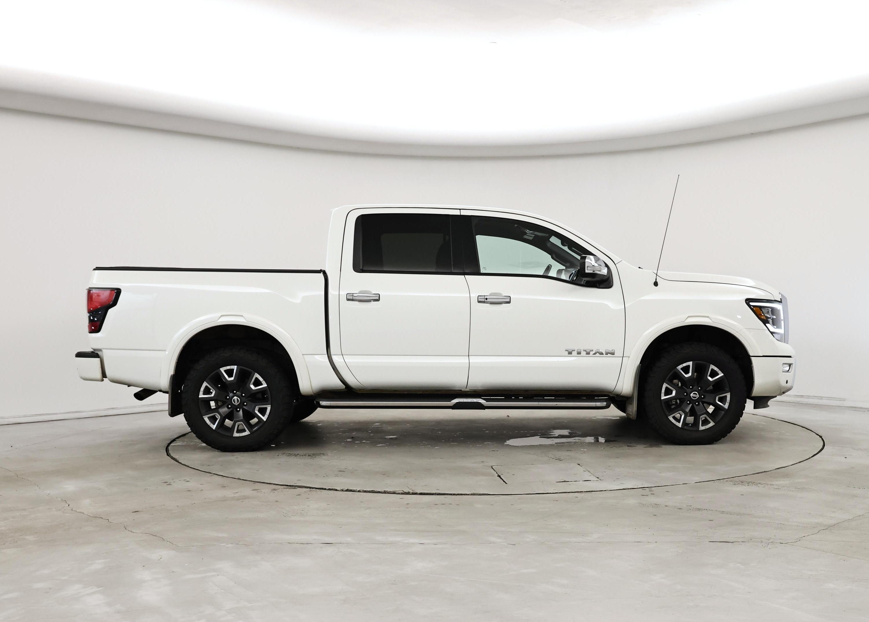 Thumbnail: 2021 Nissan Titan - 7