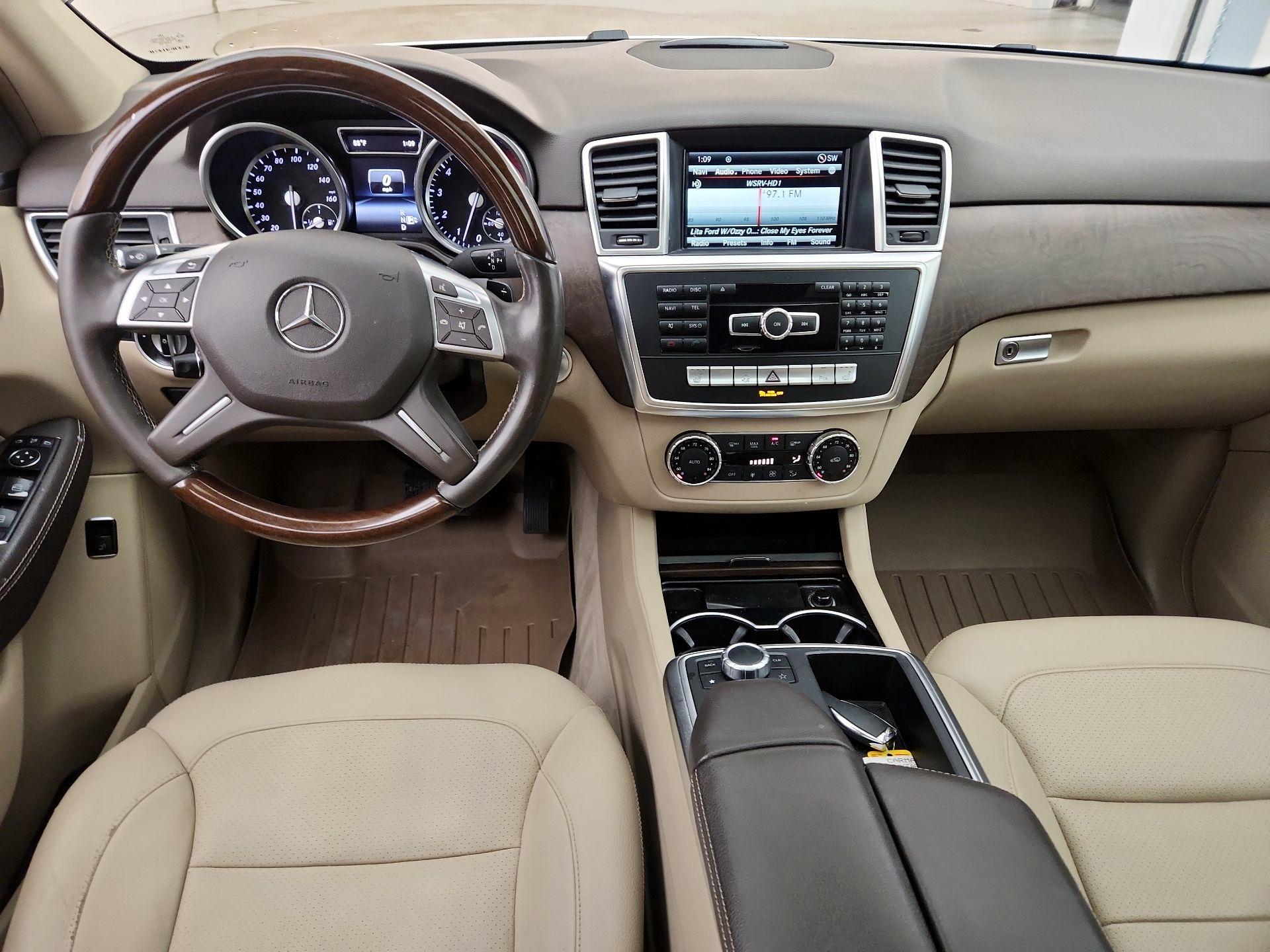 Thumbnail: 2015 Mercedes-Benz M-Class - 9