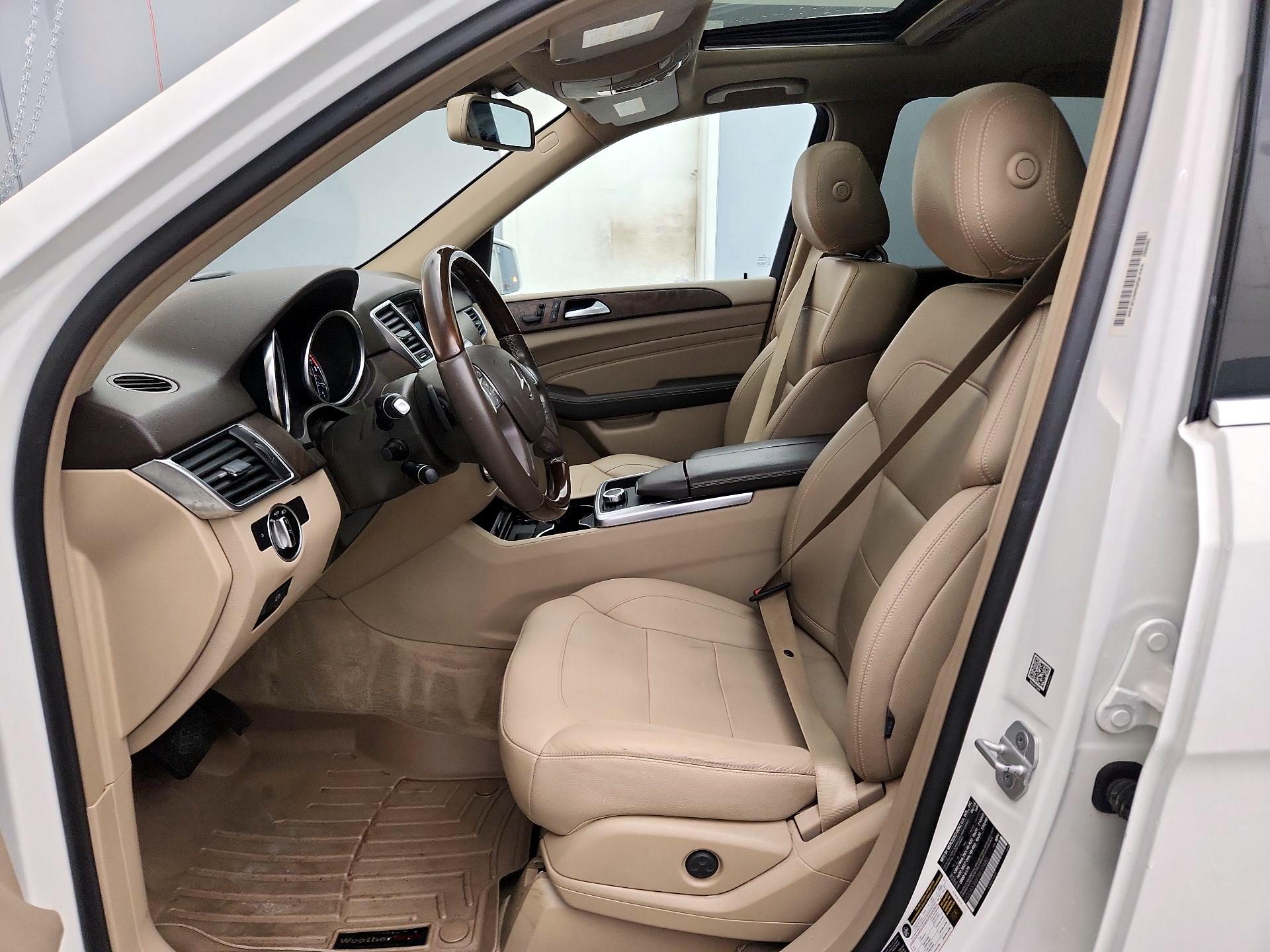 Thumbnail: 2015 Mercedes-Benz M-Class - 11