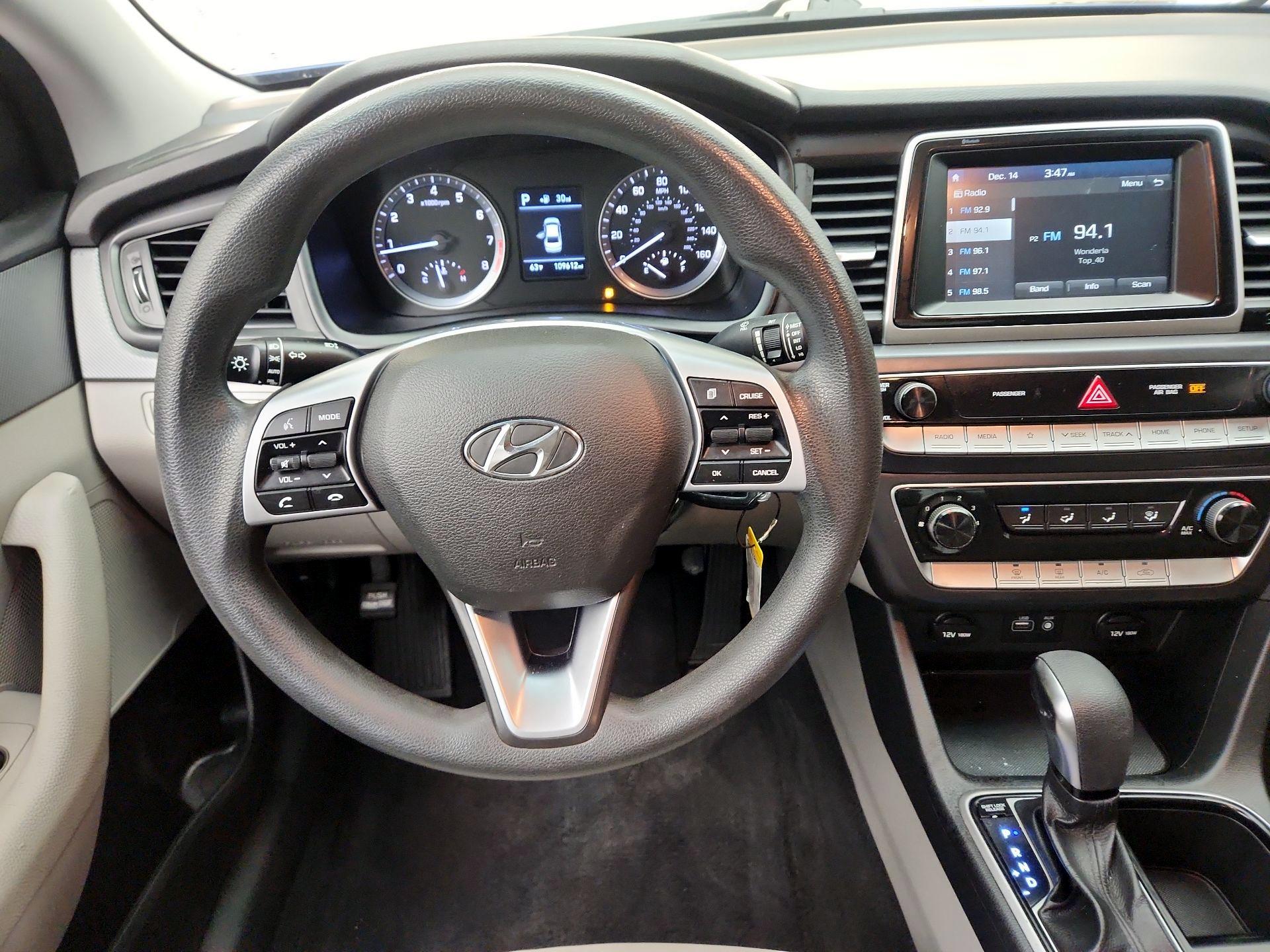 Thumbnail: 2019 Hyundai Sonata - 10