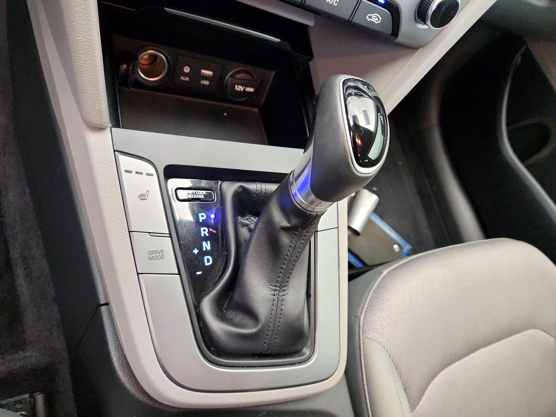 Thumbnail: 2017 Hyundai Elantra - 17