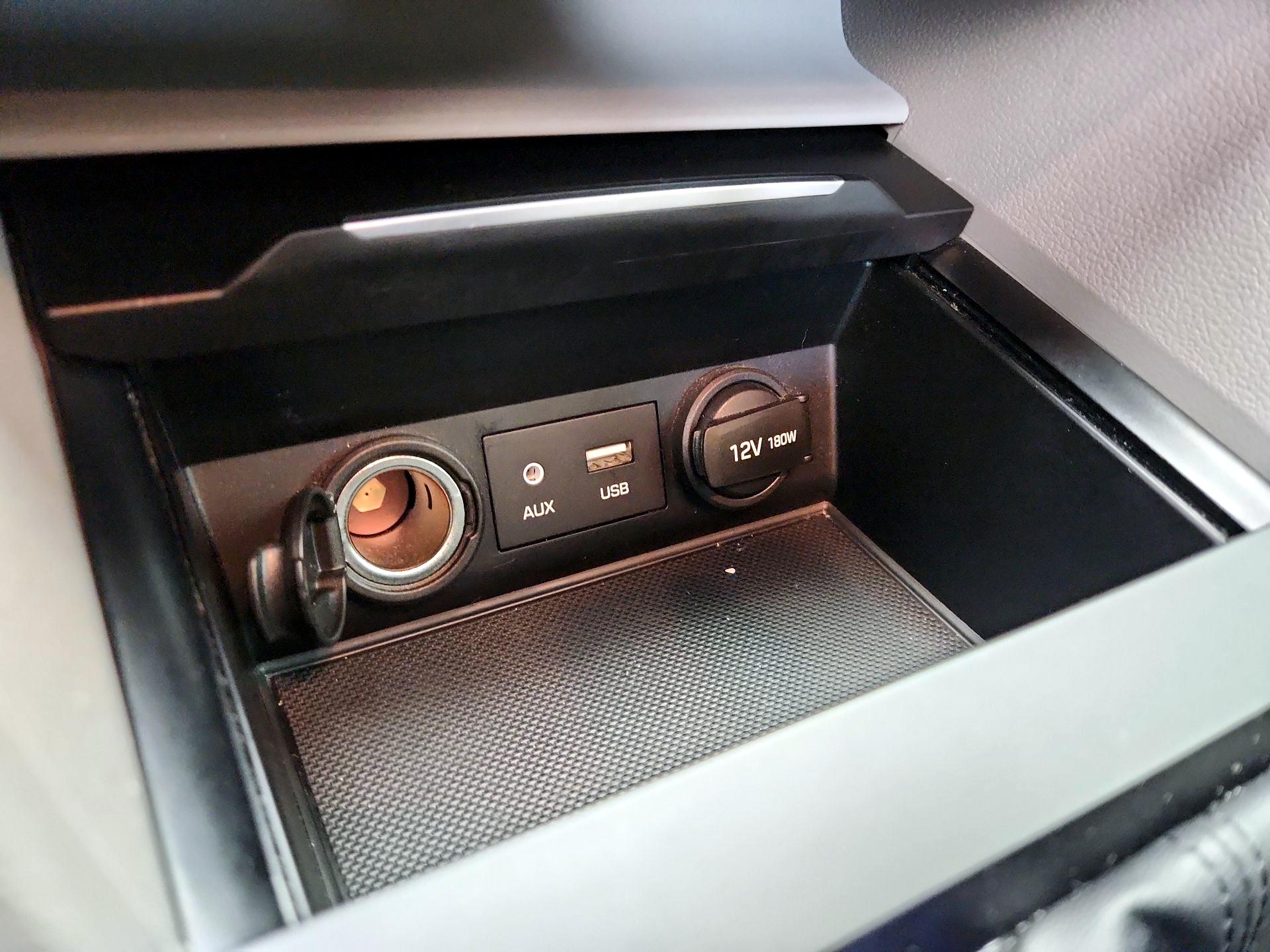 Thumbnail: 2017 Hyundai Elantra - 18