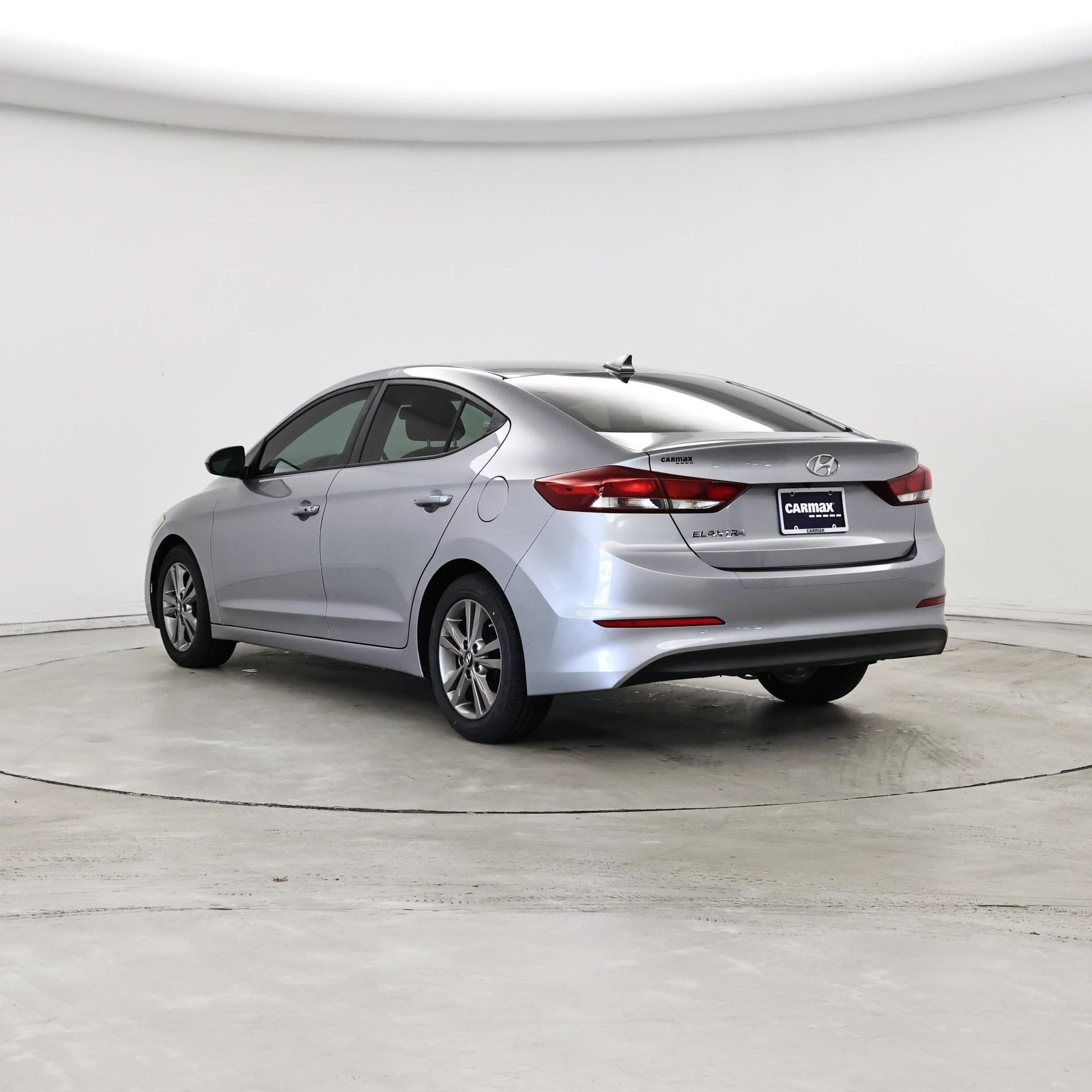 Thumbnail: 2017 Hyundai Elantra - 2