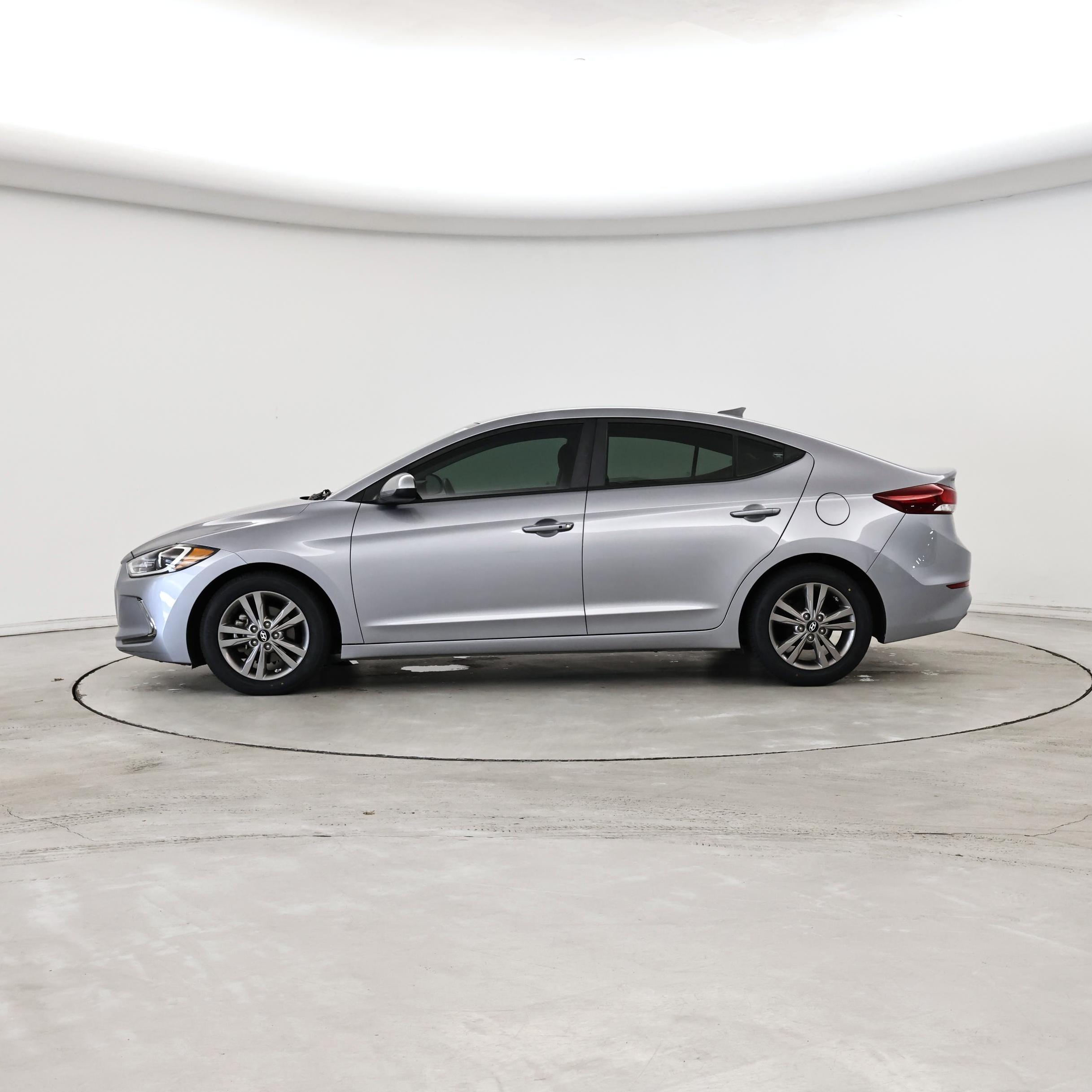 Thumbnail: 2017 Hyundai Elantra - 3