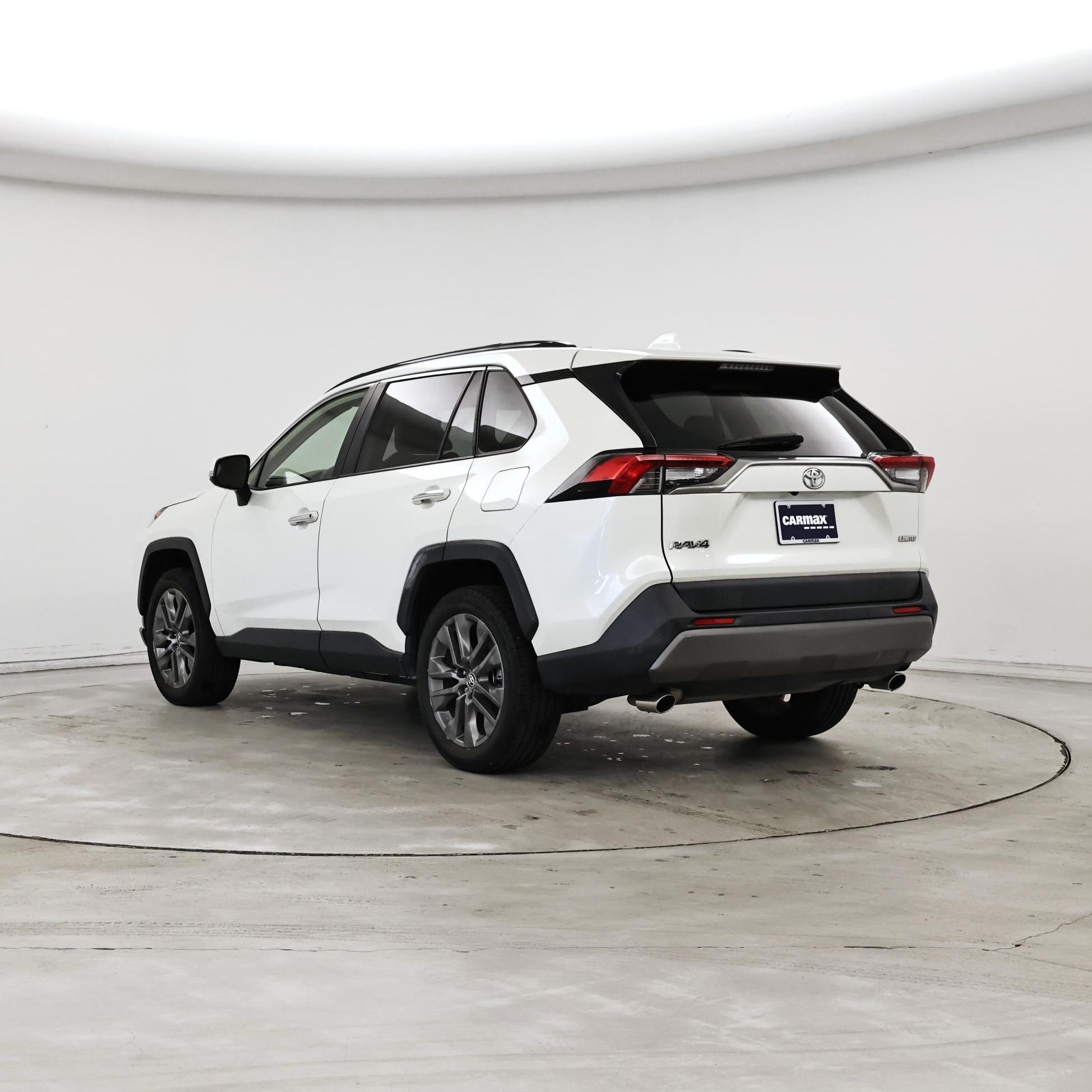 Thumbnail: 2019 Toyota RAV4 - 2