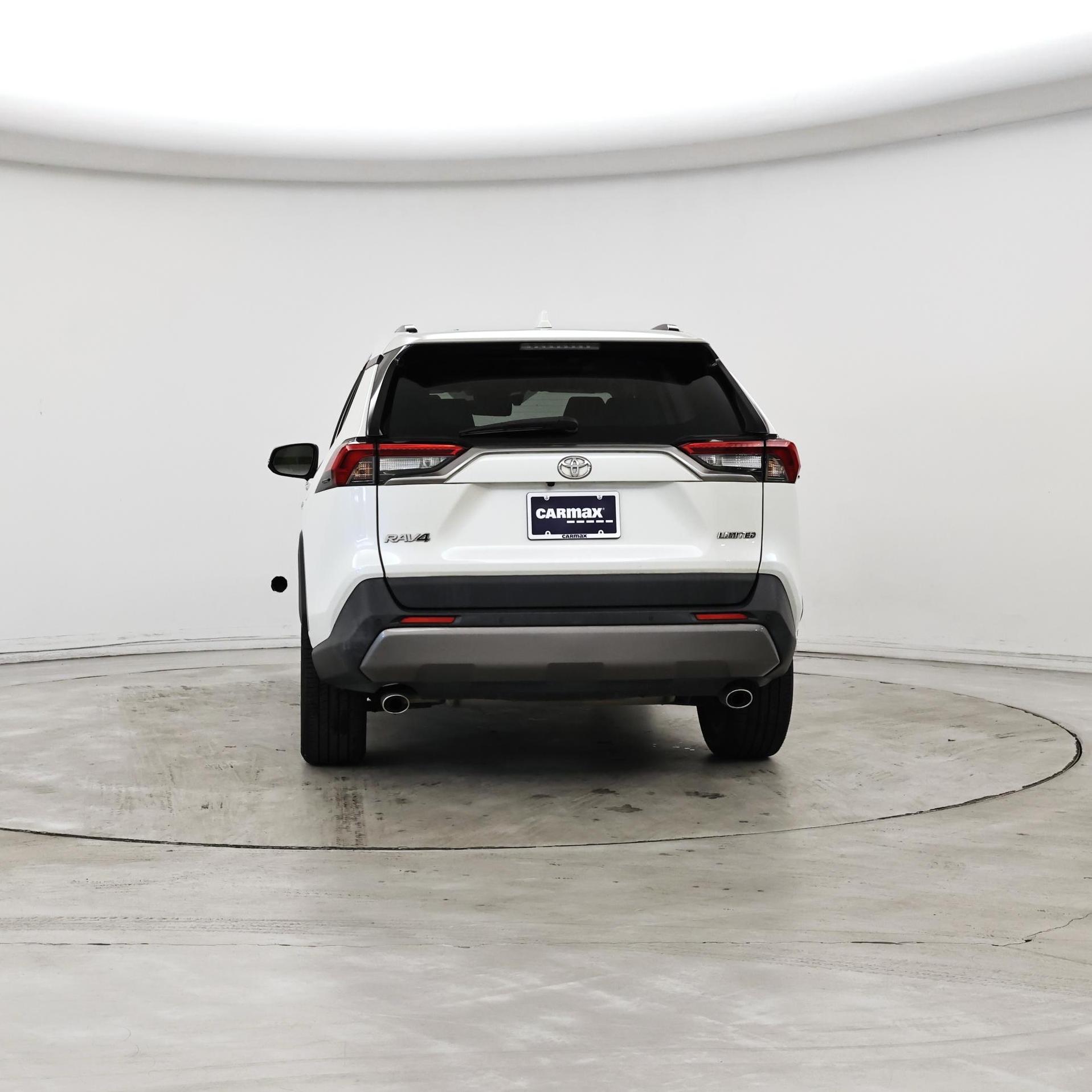 Thumbnail: 2019 Toyota RAV4 - 6