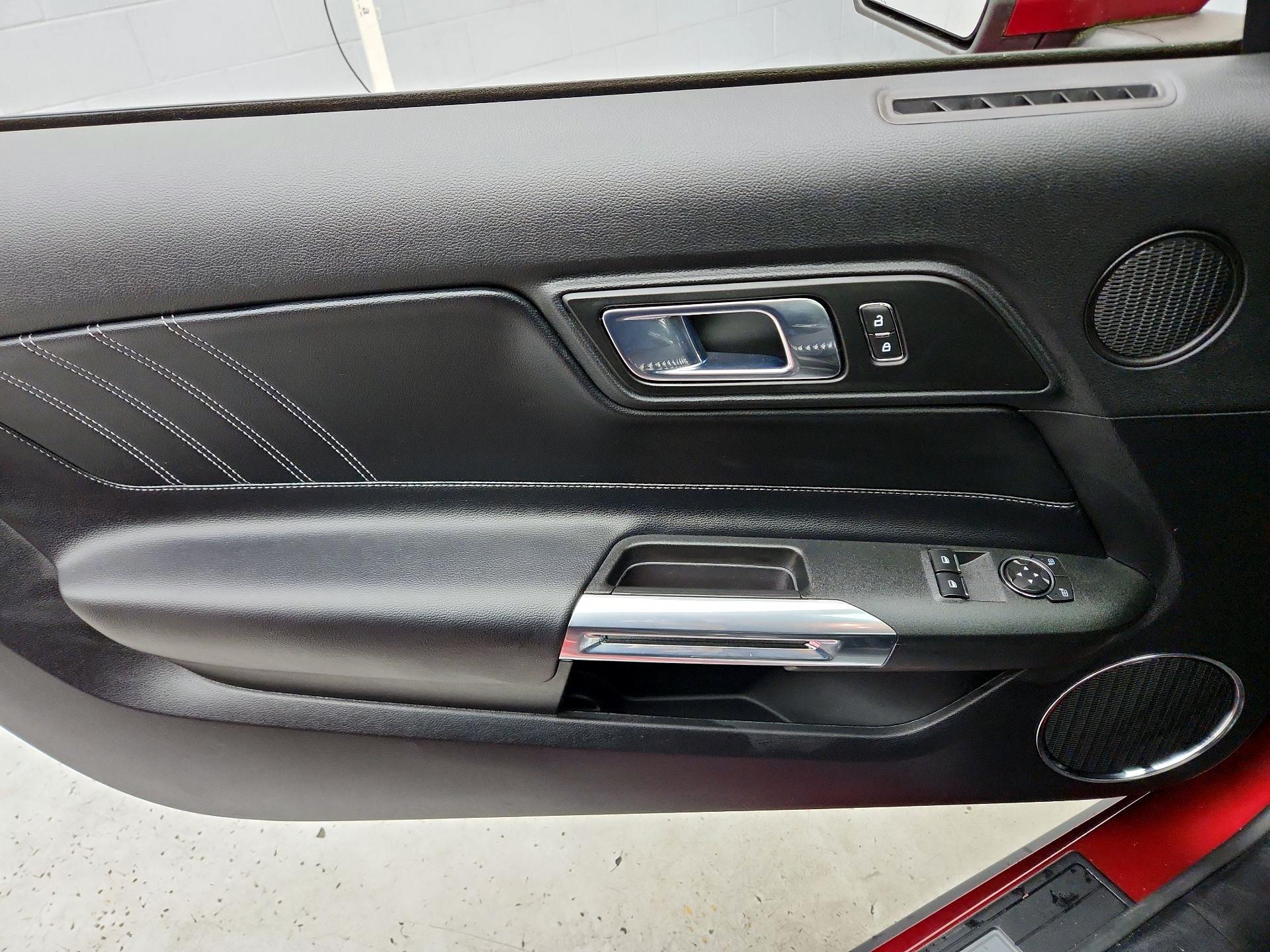 Thumbnail: 2019 Ford Mustang - 12