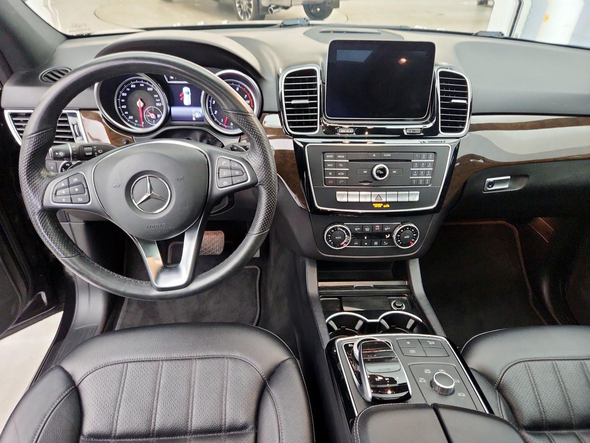 Thumbnail: 2017 Mercedes-Benz GLE - 9