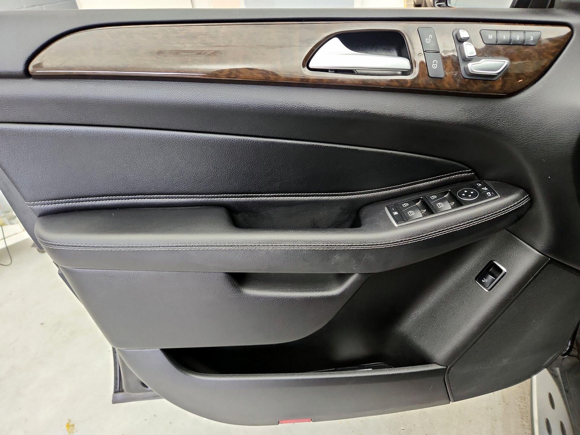 Thumbnail: 2017 Mercedes-Benz GLE - 12