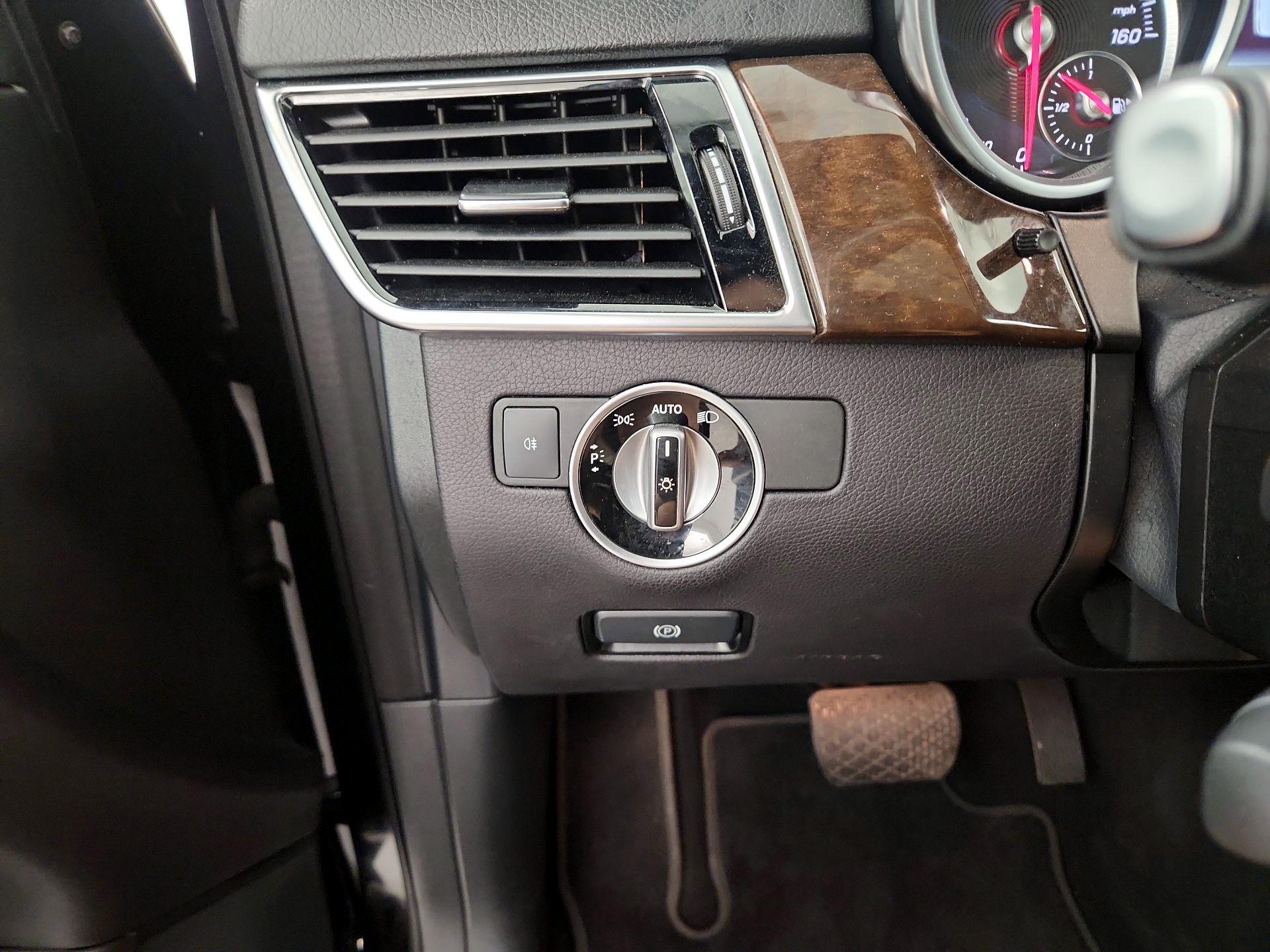 Thumbnail: 2017 Mercedes-Benz GLE - 13