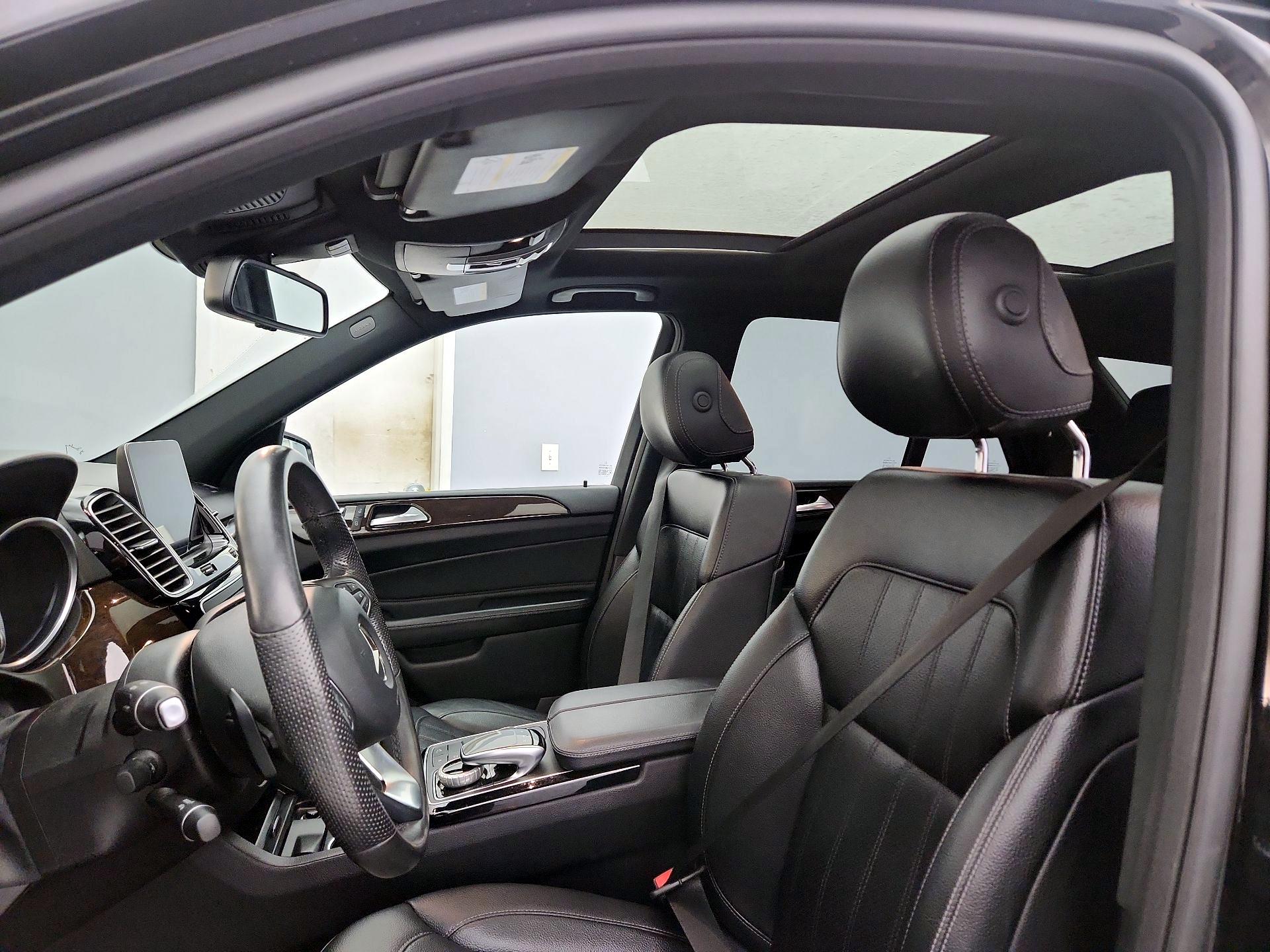 Thumbnail: 2017 Mercedes-Benz GLE - 19