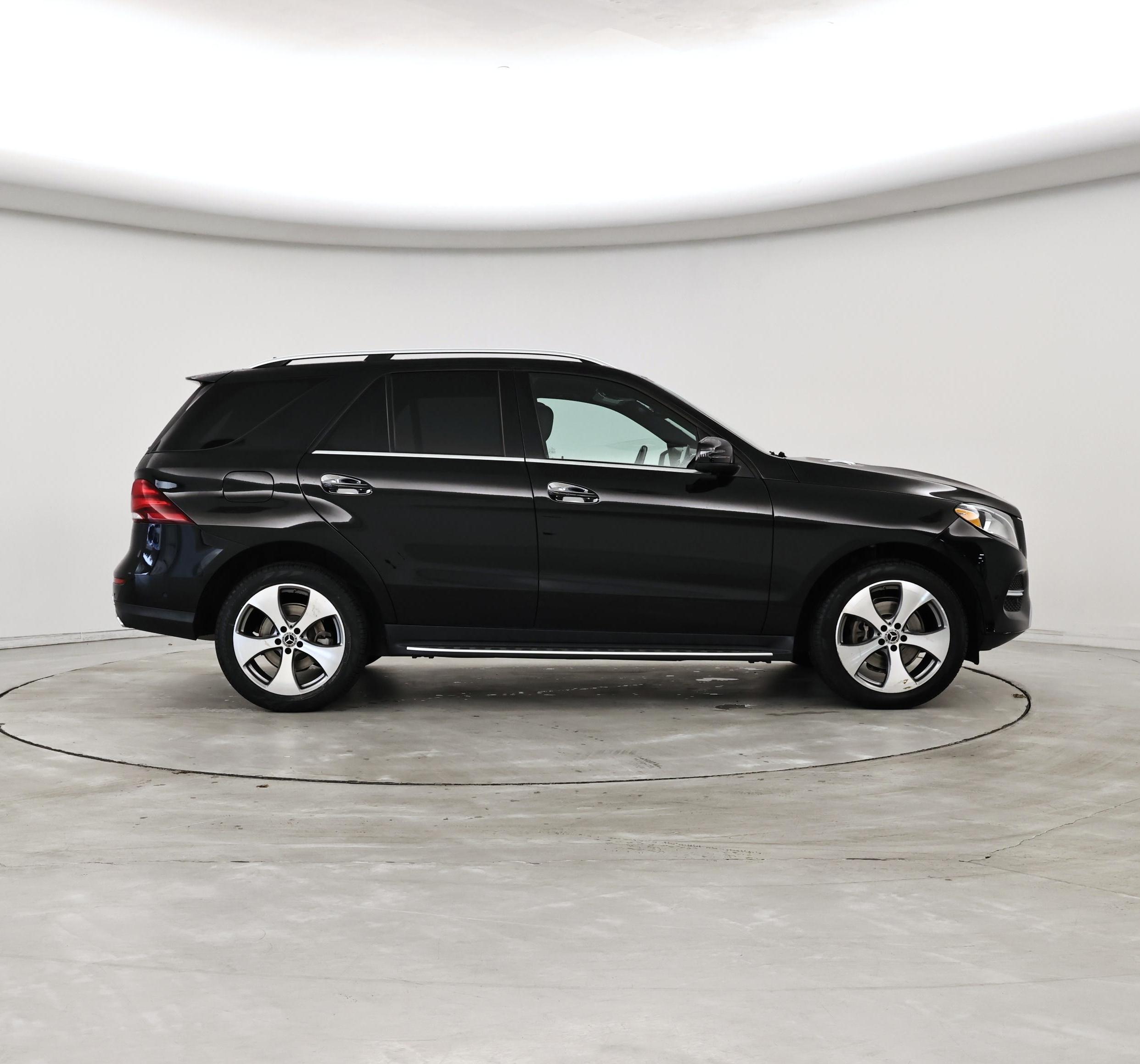 Thumbnail: 2017 Mercedes-Benz GLE - 7