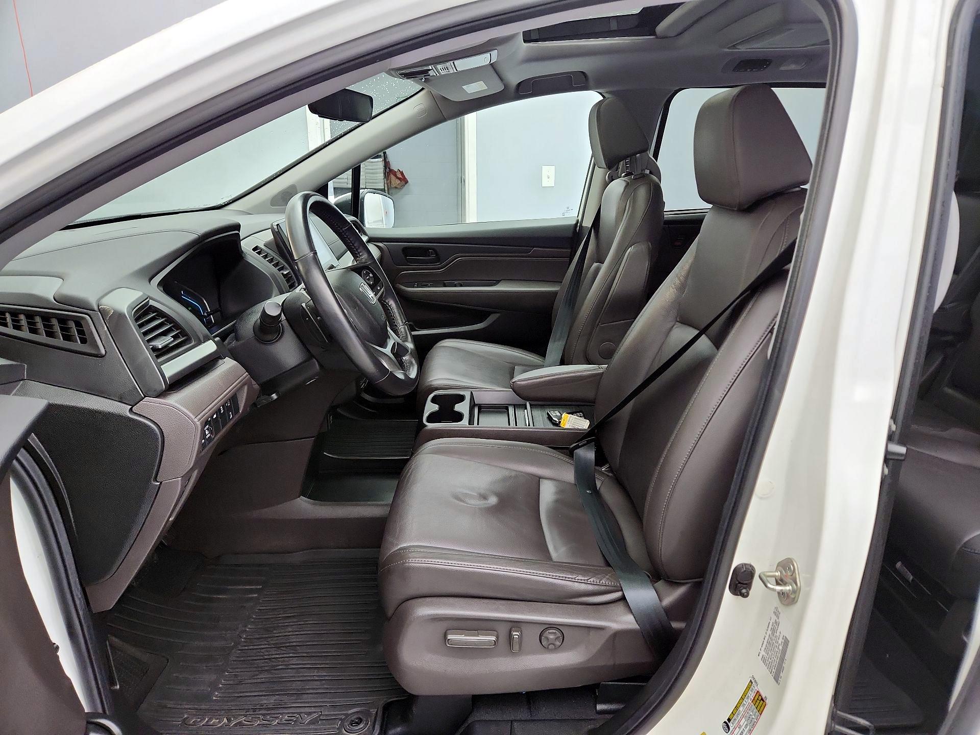 Thumbnail: 2019 Honda Odyssey - 11