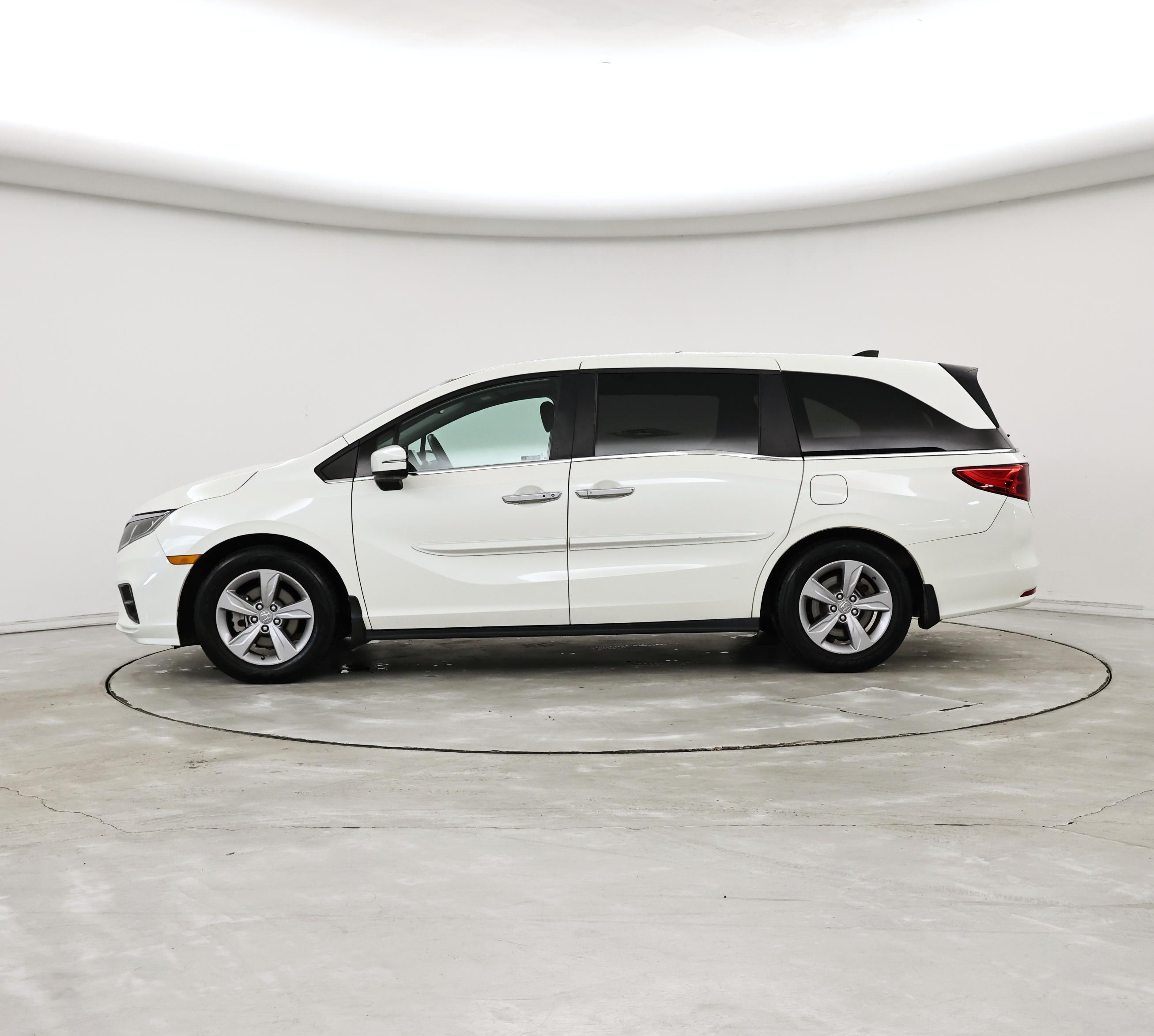 Thumbnail: 2019 Honda Odyssey - 3