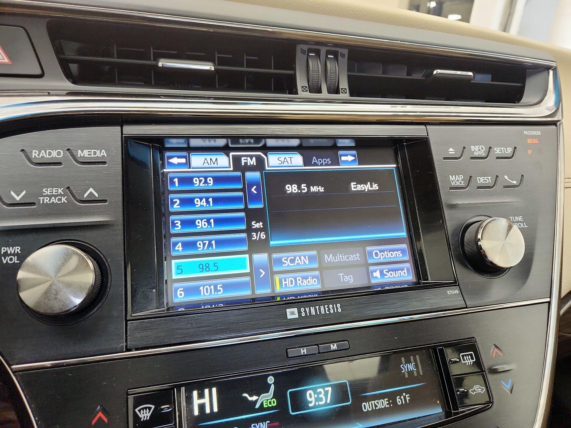 Thumbnail: 2014 Toyota Avalon - 16