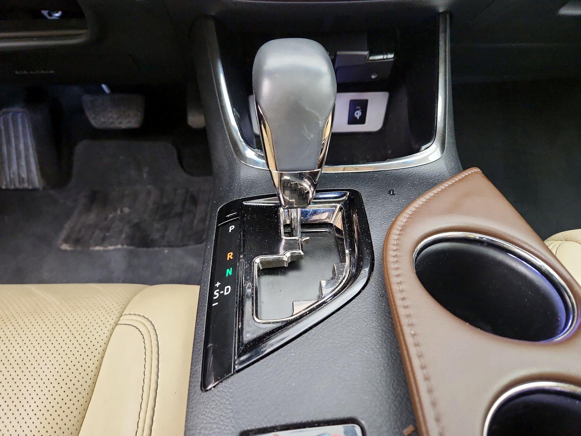 Thumbnail: 2014 Toyota Avalon - 18