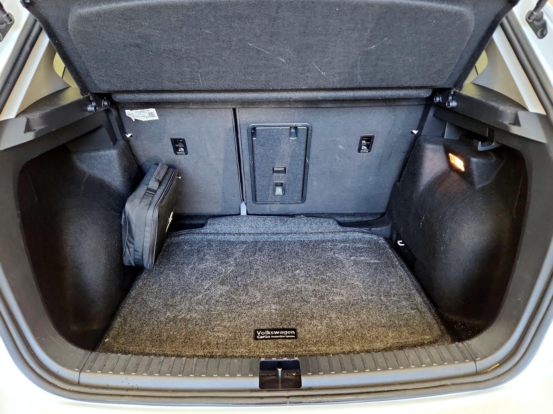 Thumbnail: 2022 Volkswagen Taos - 19