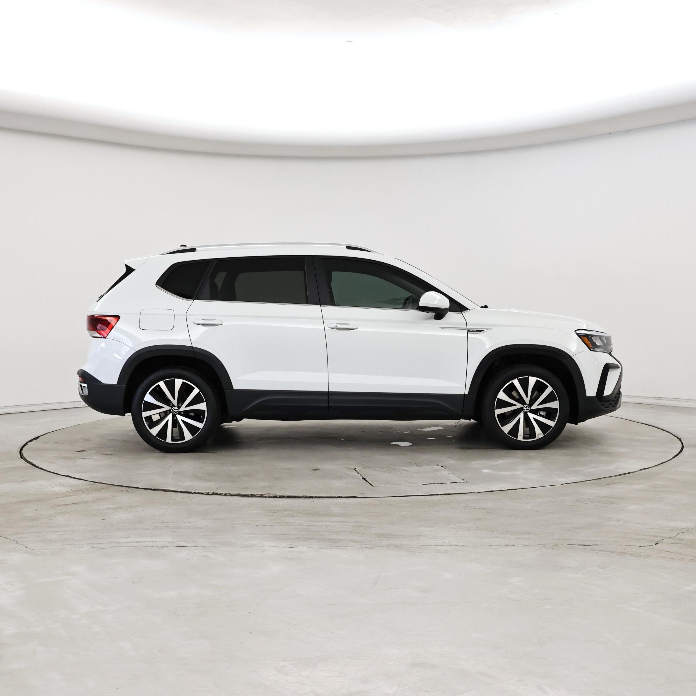 Thumbnail: 2022 Volkswagen Taos - 7