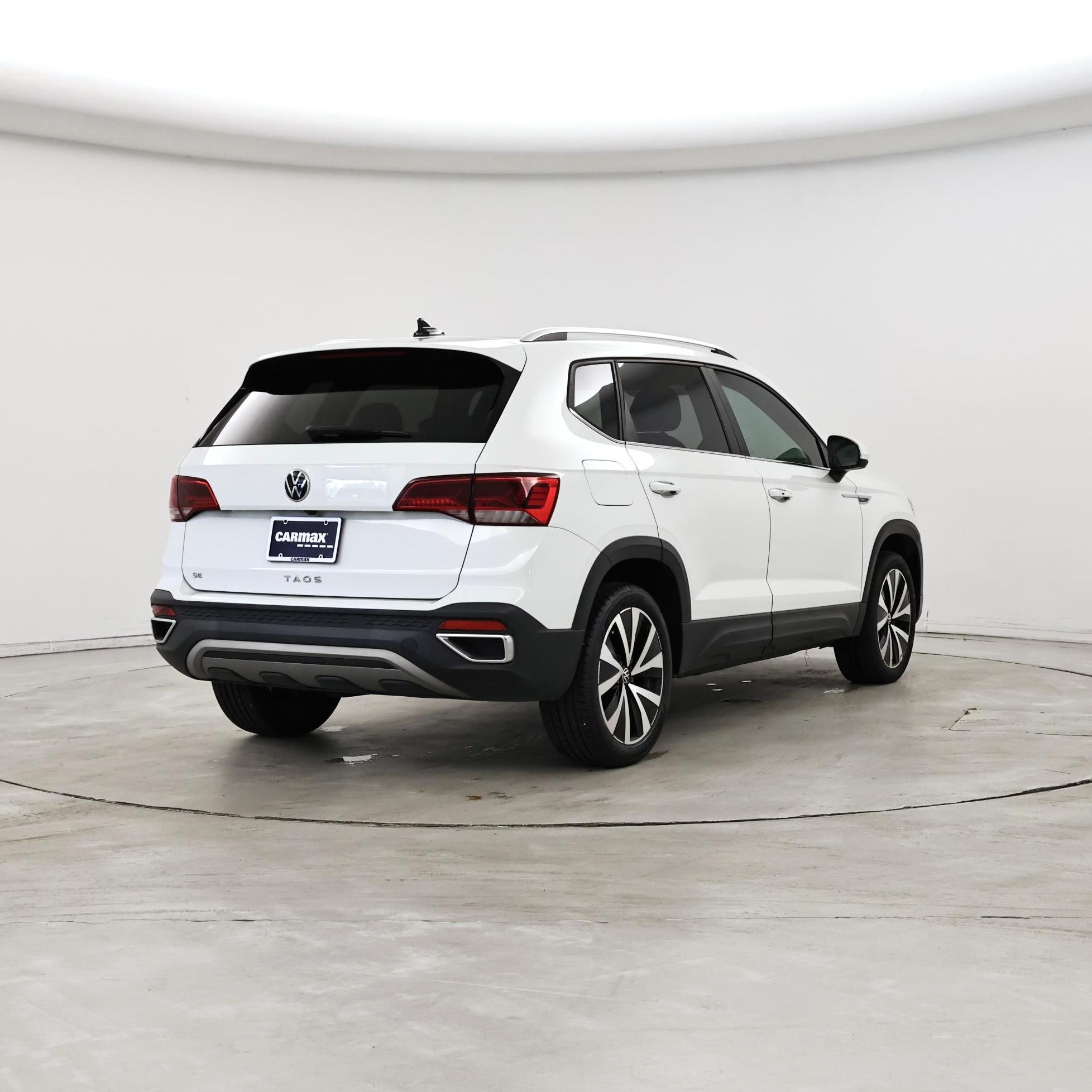 Thumbnail: 2022 Volkswagen Taos - 8