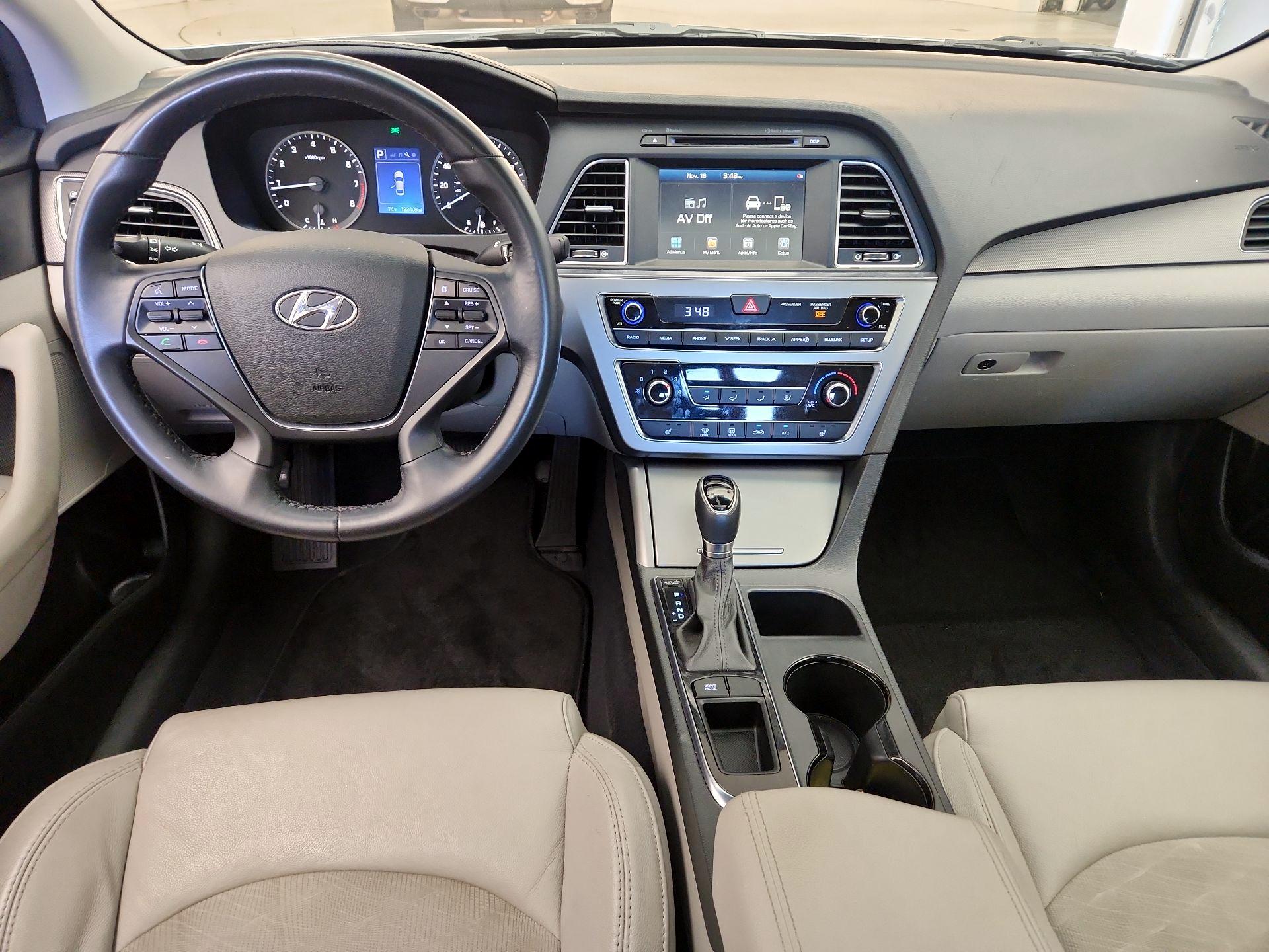 Thumbnail: 2017 Hyundai Sonata - 9