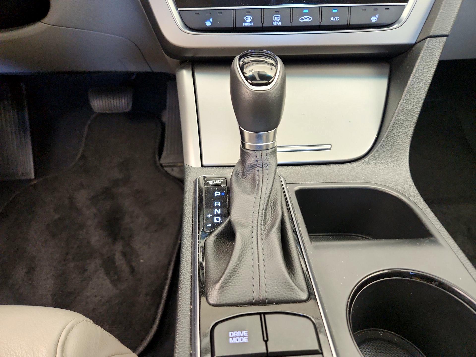 Thumbnail: 2017 Hyundai Sonata - 17