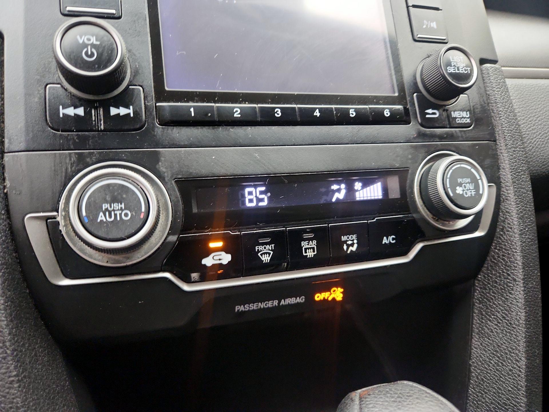 Thumbnail: 2016 Honda Civic - 16