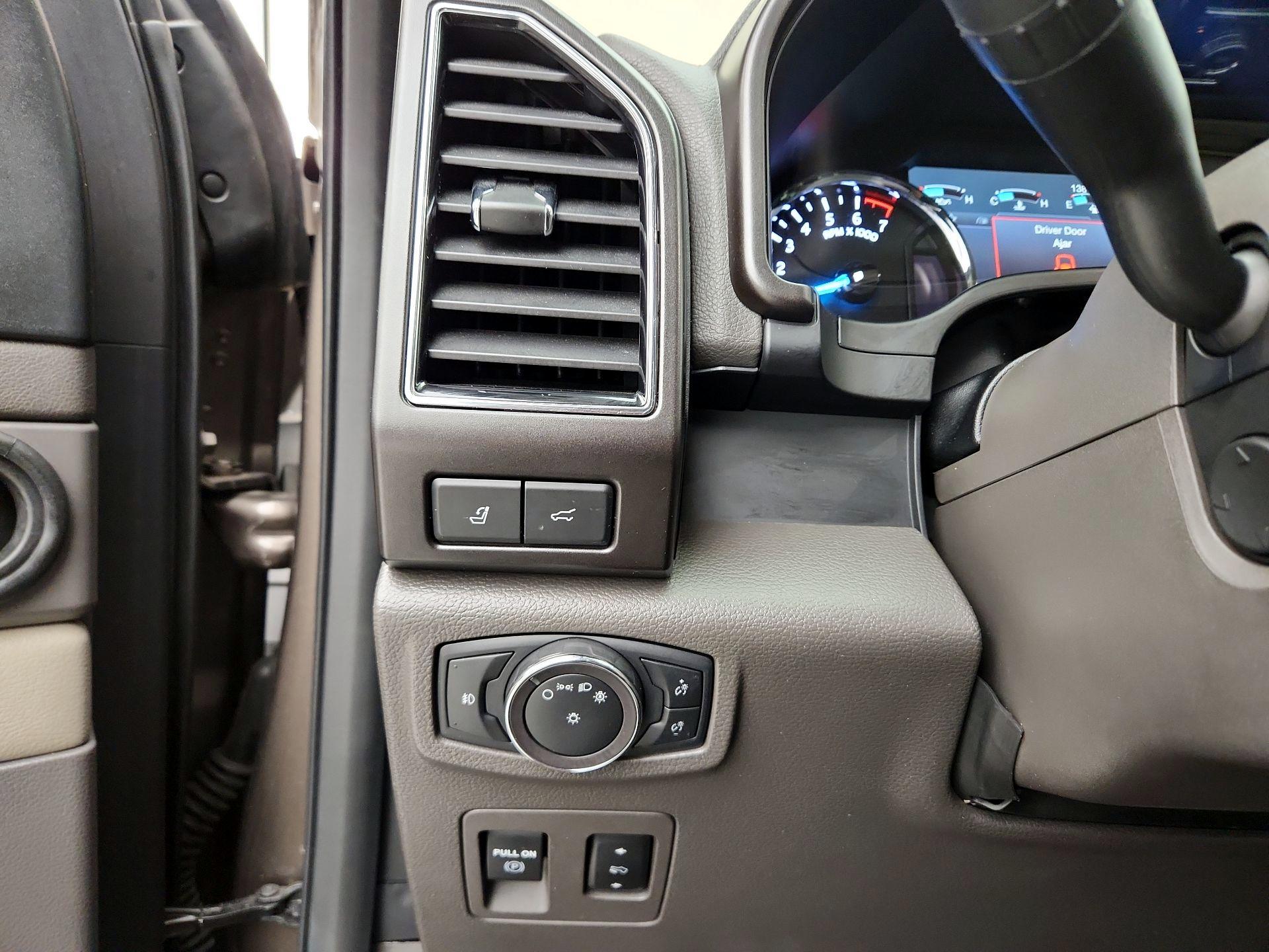 Thumbnail: 2018 Ford Expedition - 13