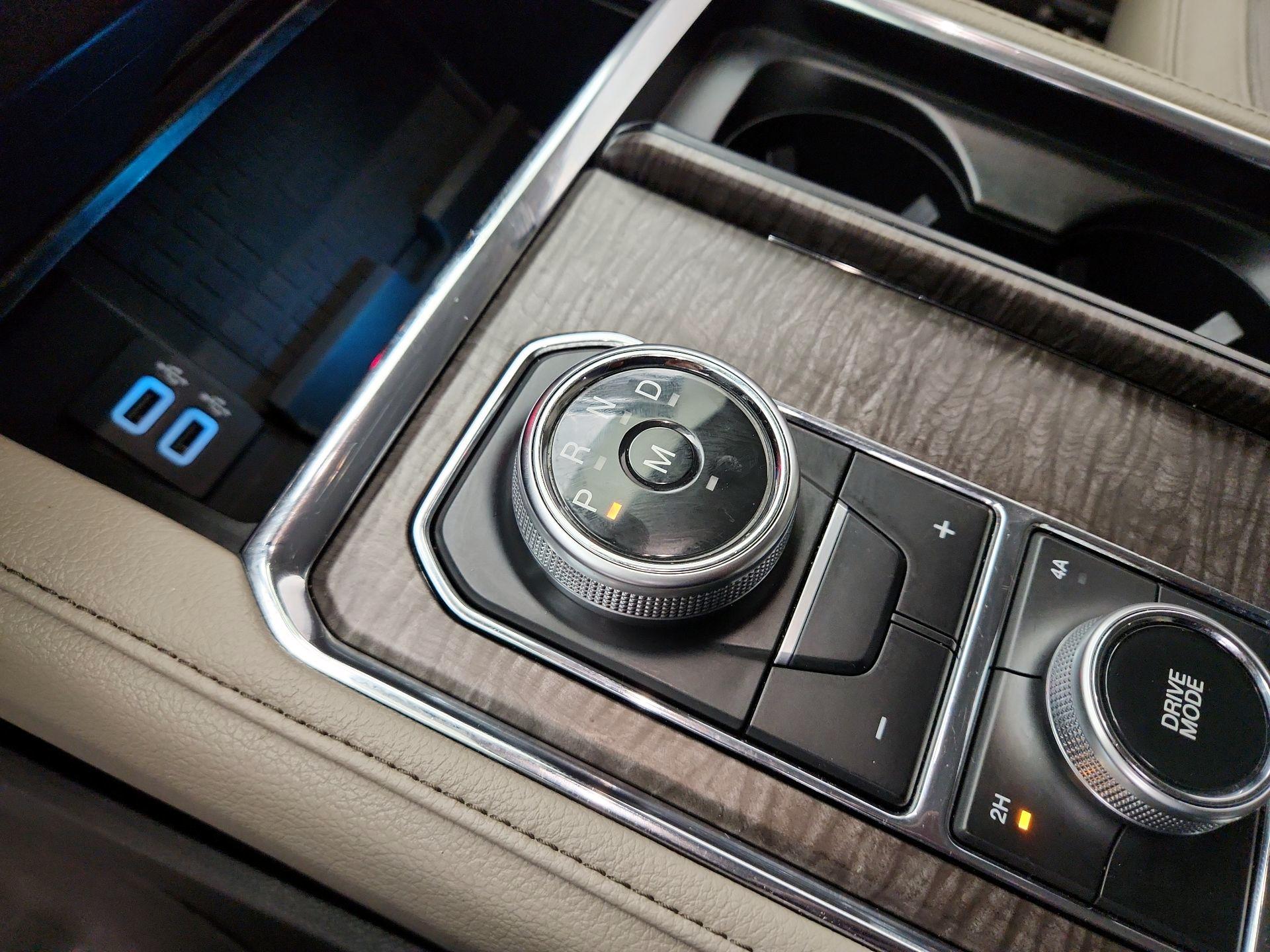 Thumbnail: 2018 Ford Expedition - 18