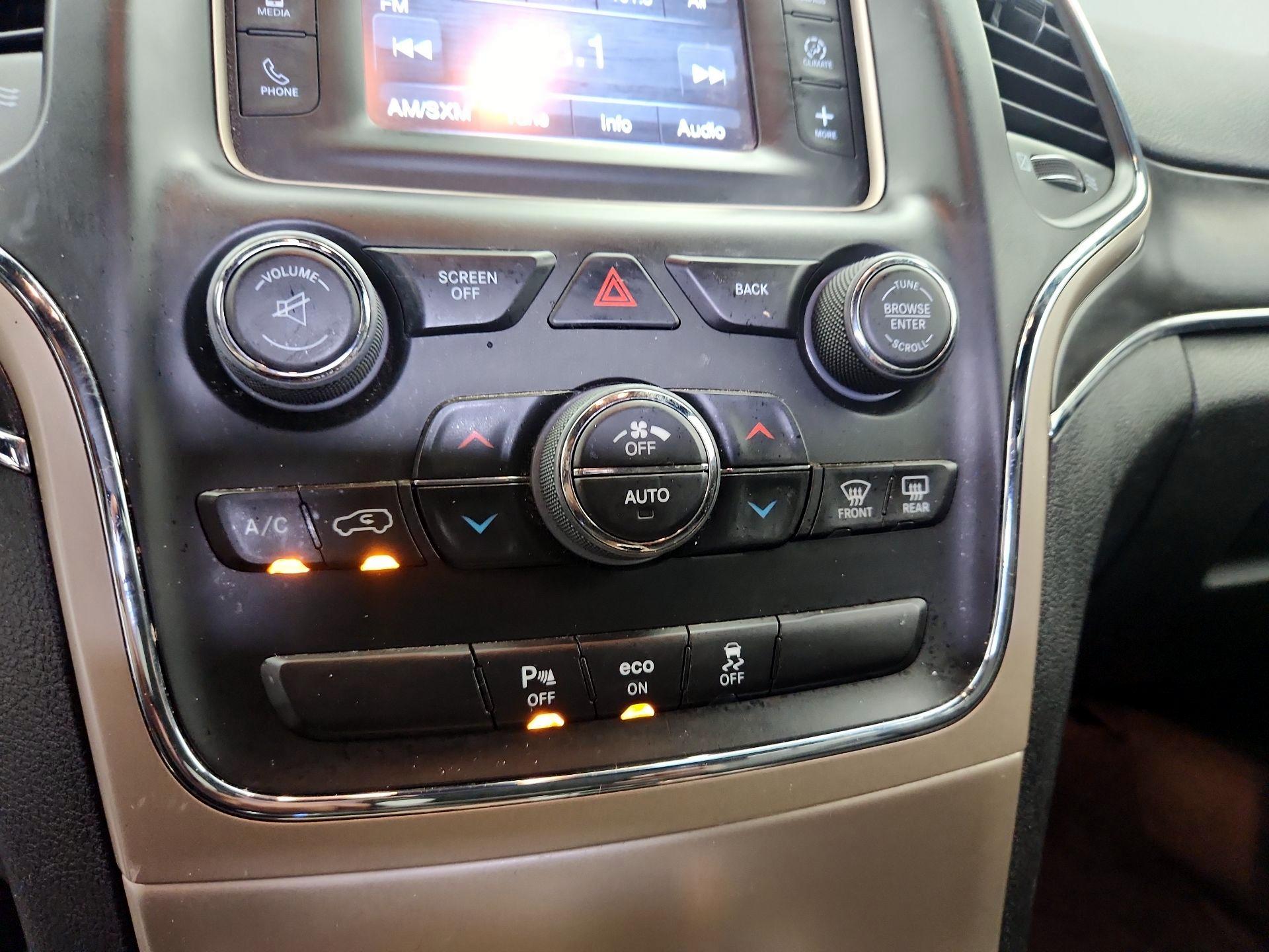 Thumbnail: 2014 Jeep Grand Cherokee - 16