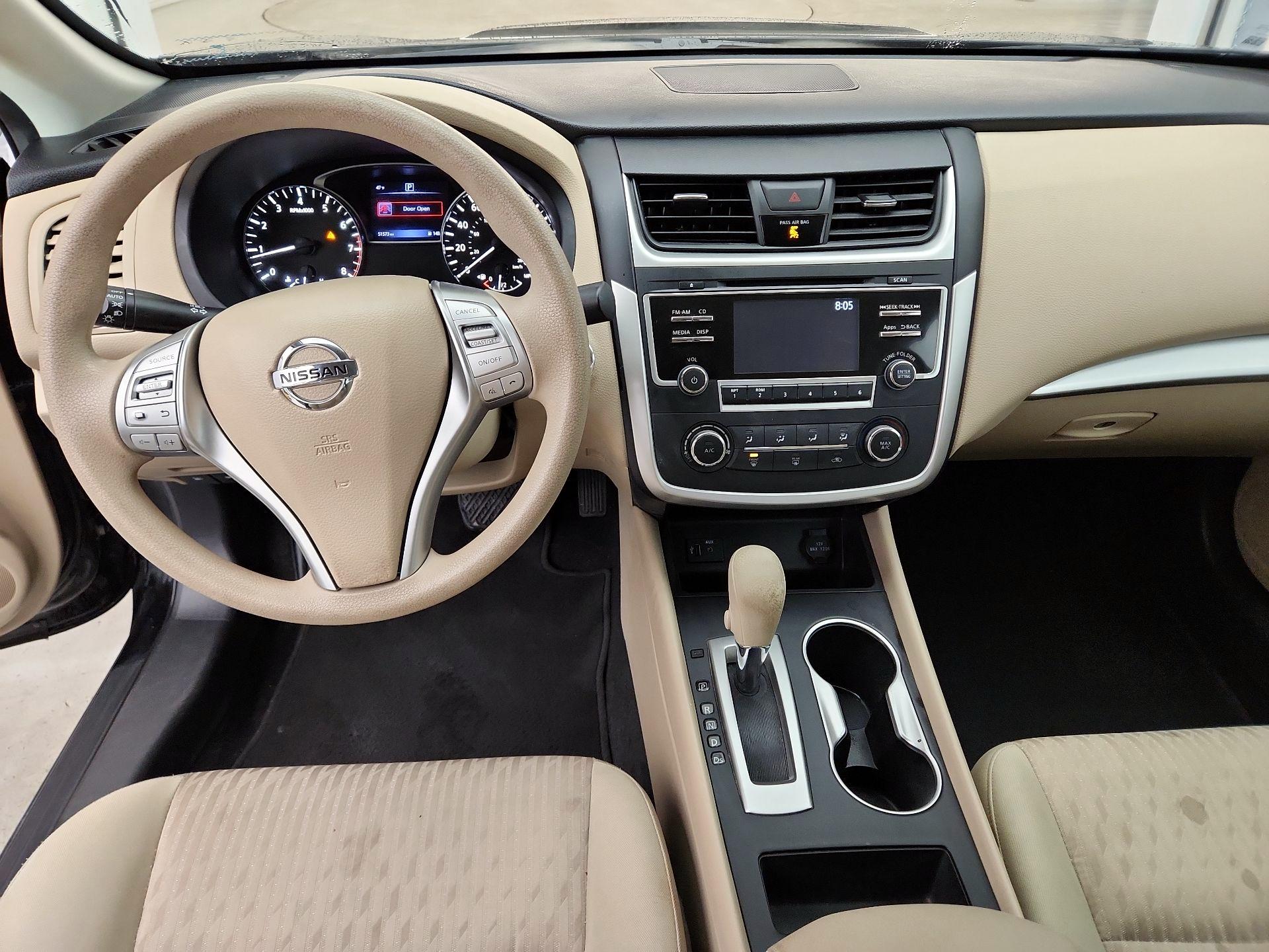 Thumbnail: 2016 Nissan Altima - 9