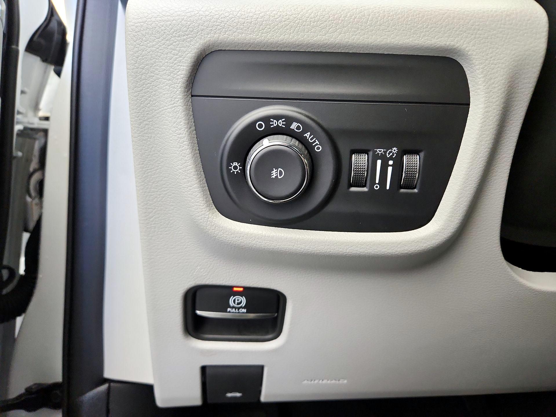 Thumbnail: 2023 Jeep Grand Cherokee - 13