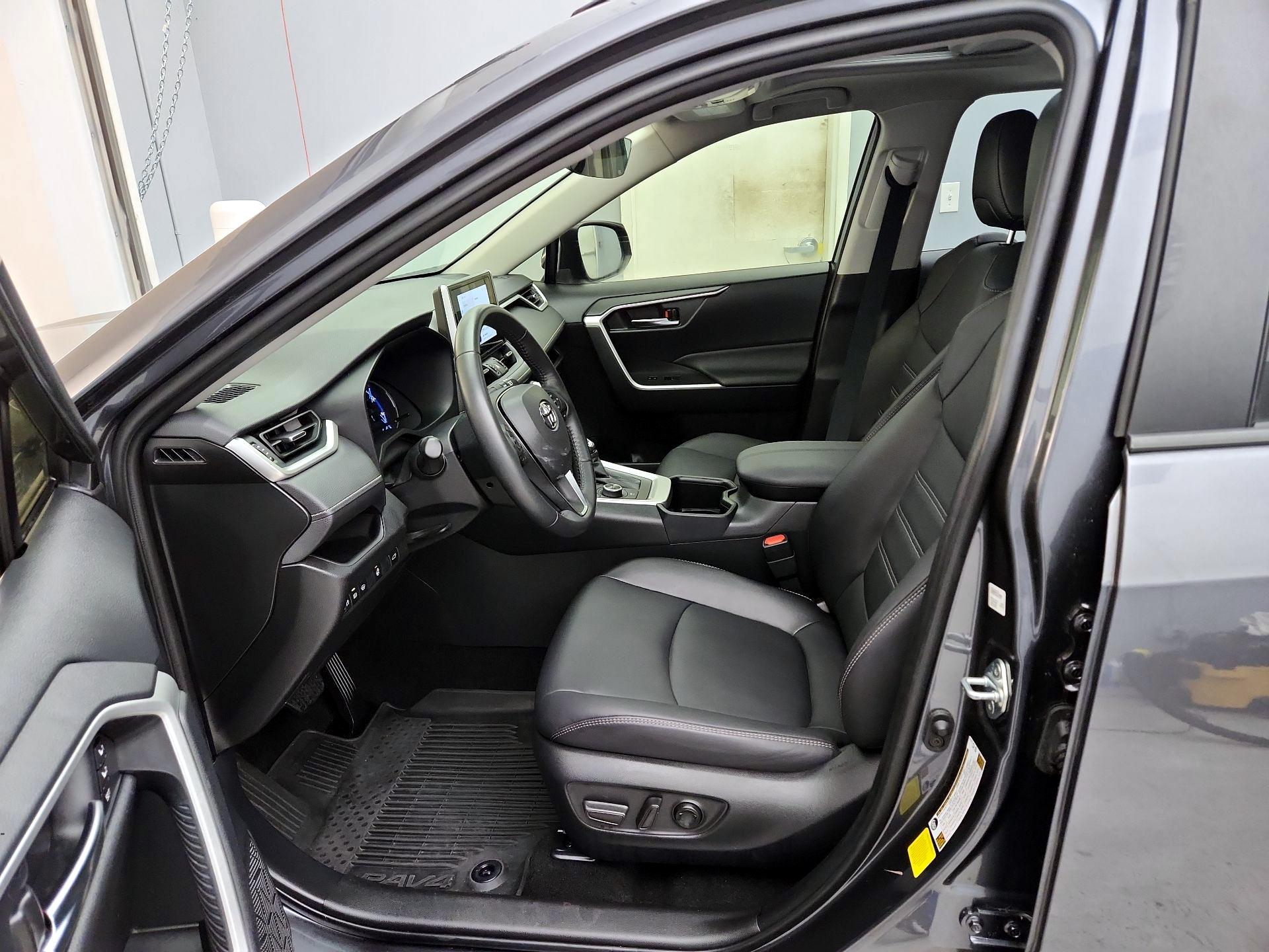 Thumbnail: 2024 Toyota RAV4 - 11