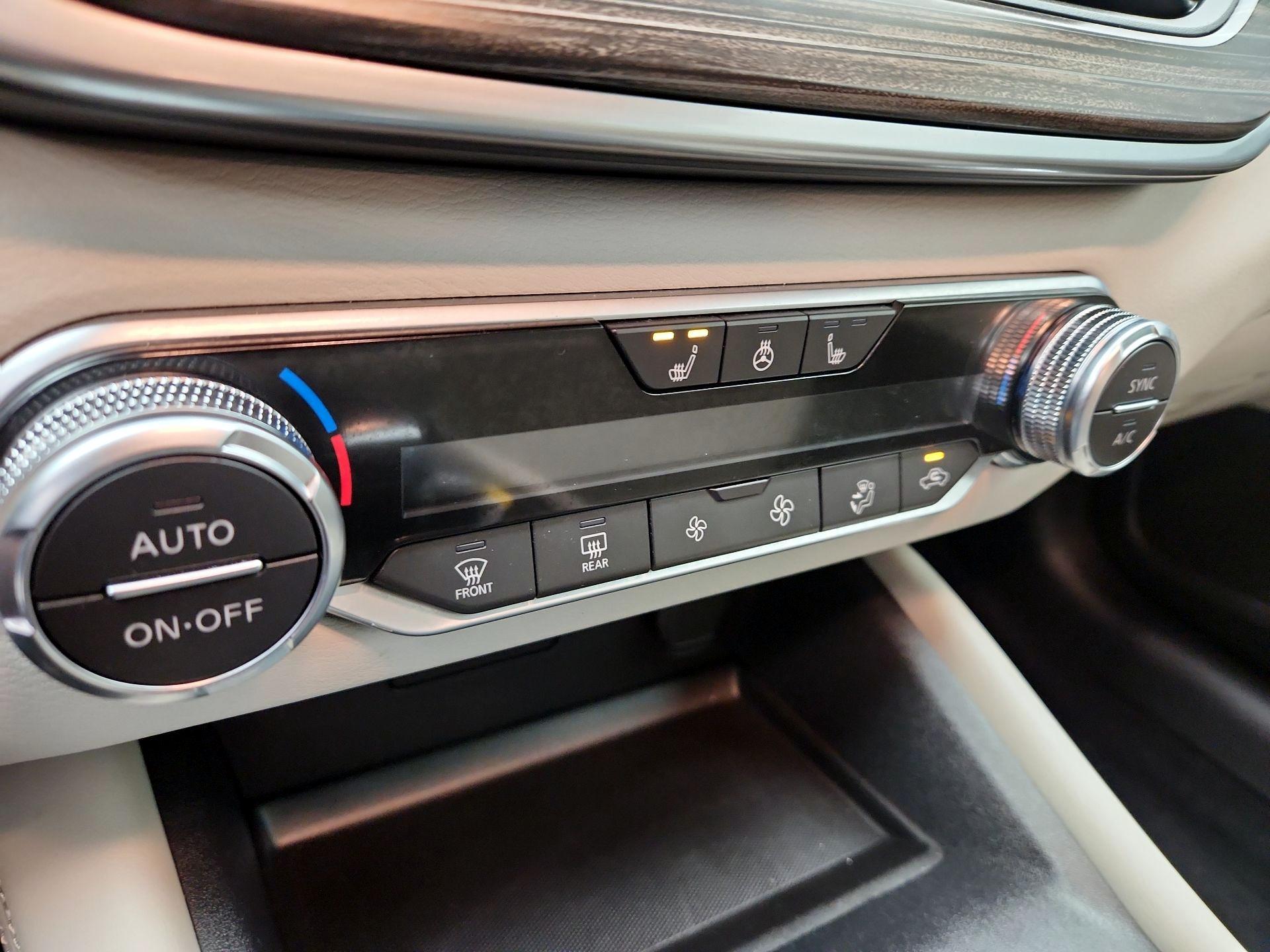 Thumbnail: 2019 Nissan Altima - 17