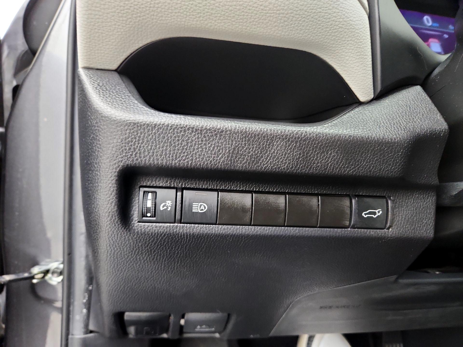 Thumbnail: 2023 Toyota RAV4 - 13