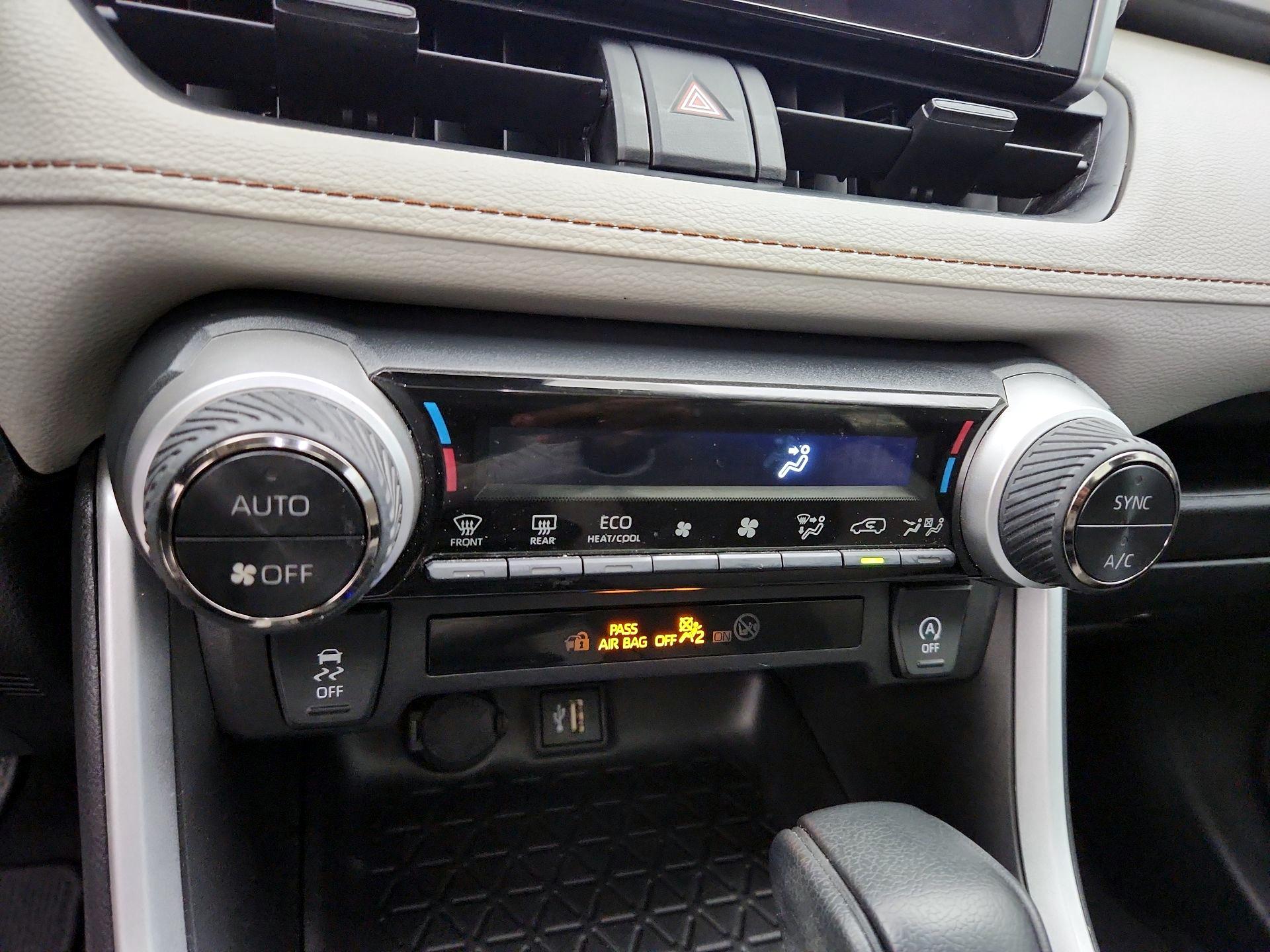 Thumbnail: 2023 Toyota RAV4 - 17