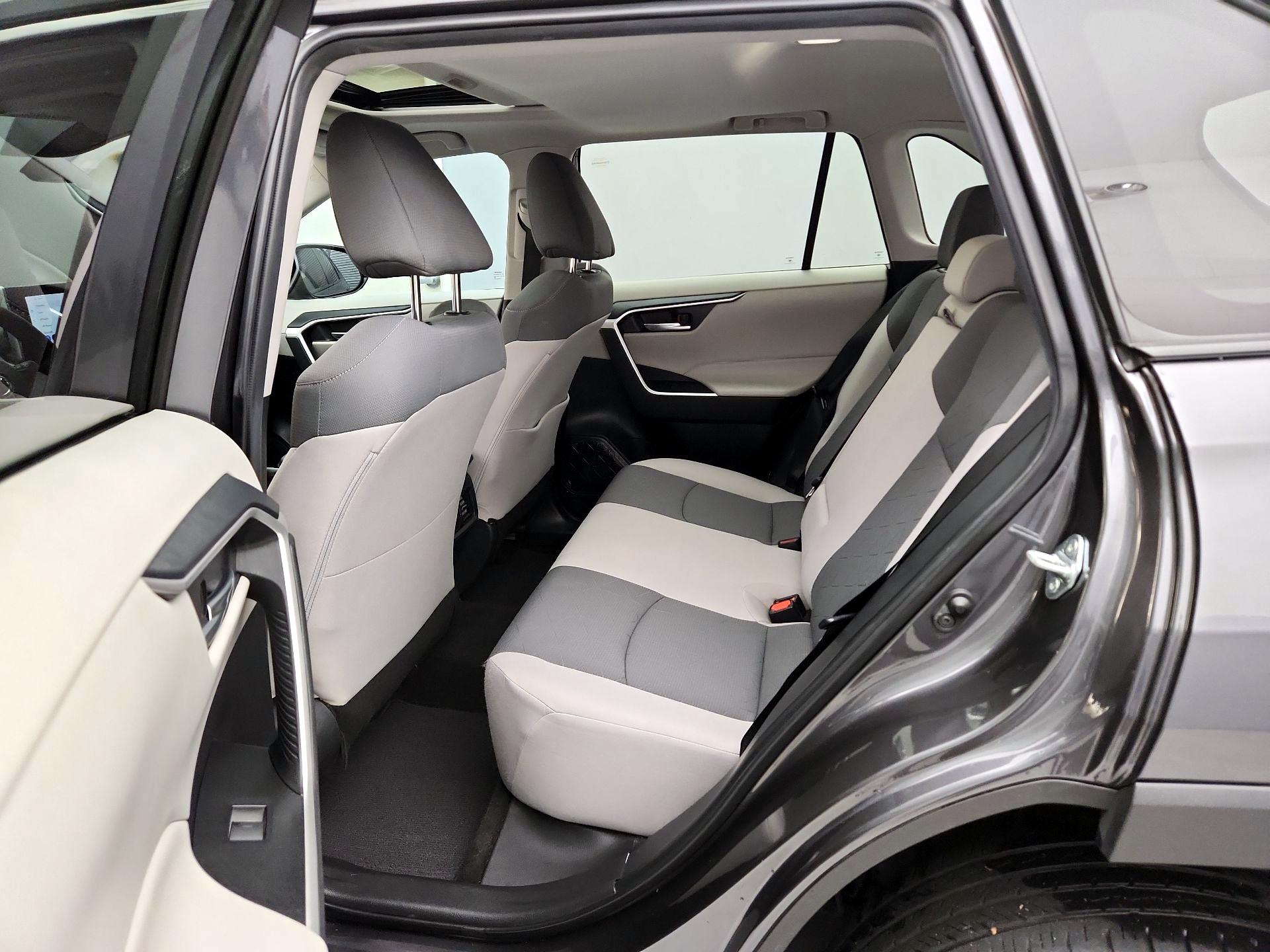 Thumbnail: 2023 Toyota RAV4 - 20