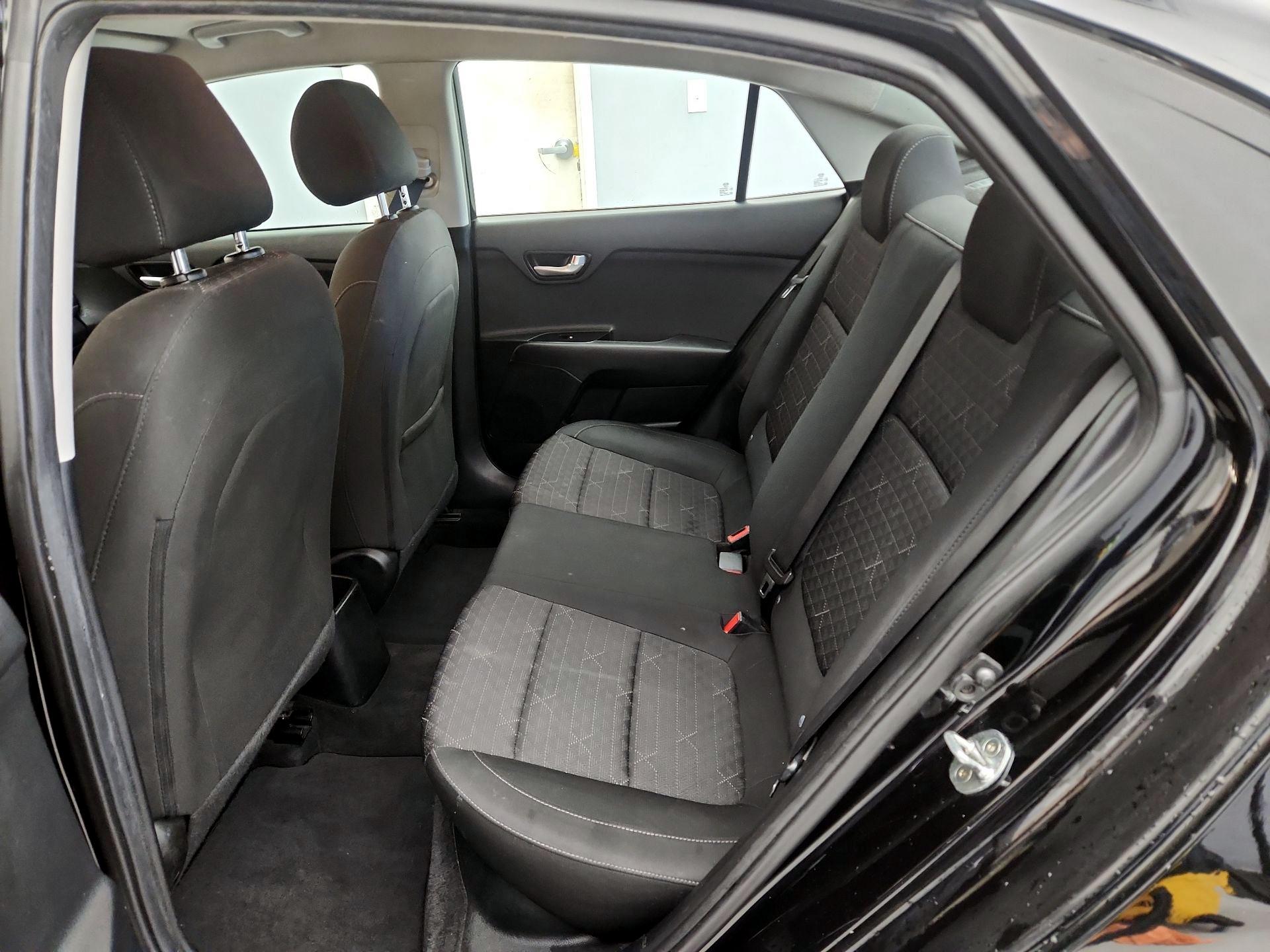 Thumbnail: 2019 Kia Rio - 19