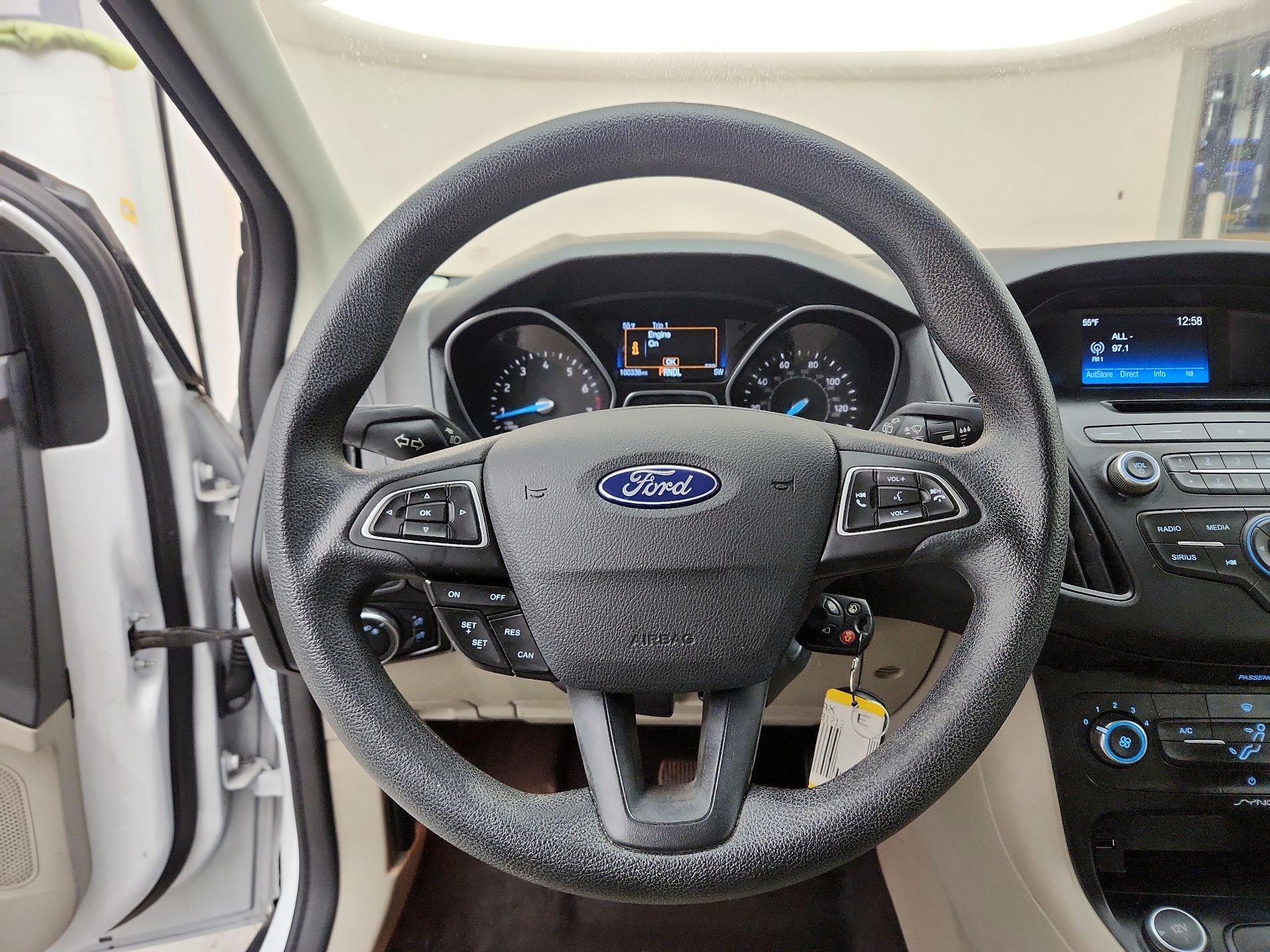 Thumbnail: 2017 Ford Focus - 10