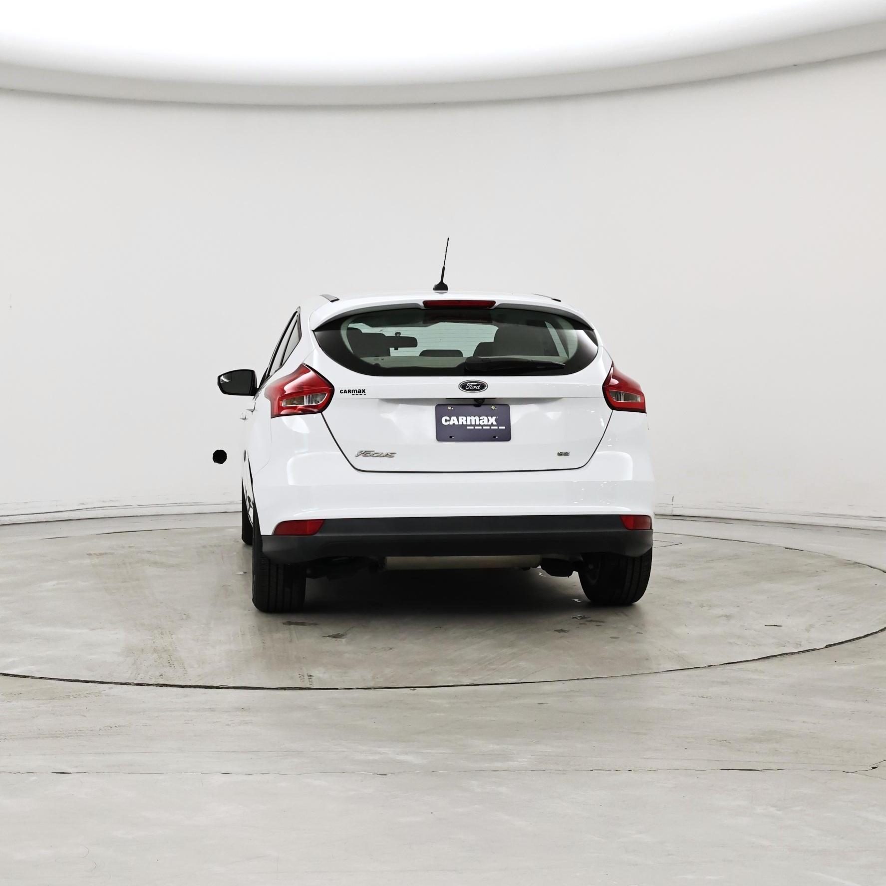 Thumbnail: 2017 Ford Focus - 6