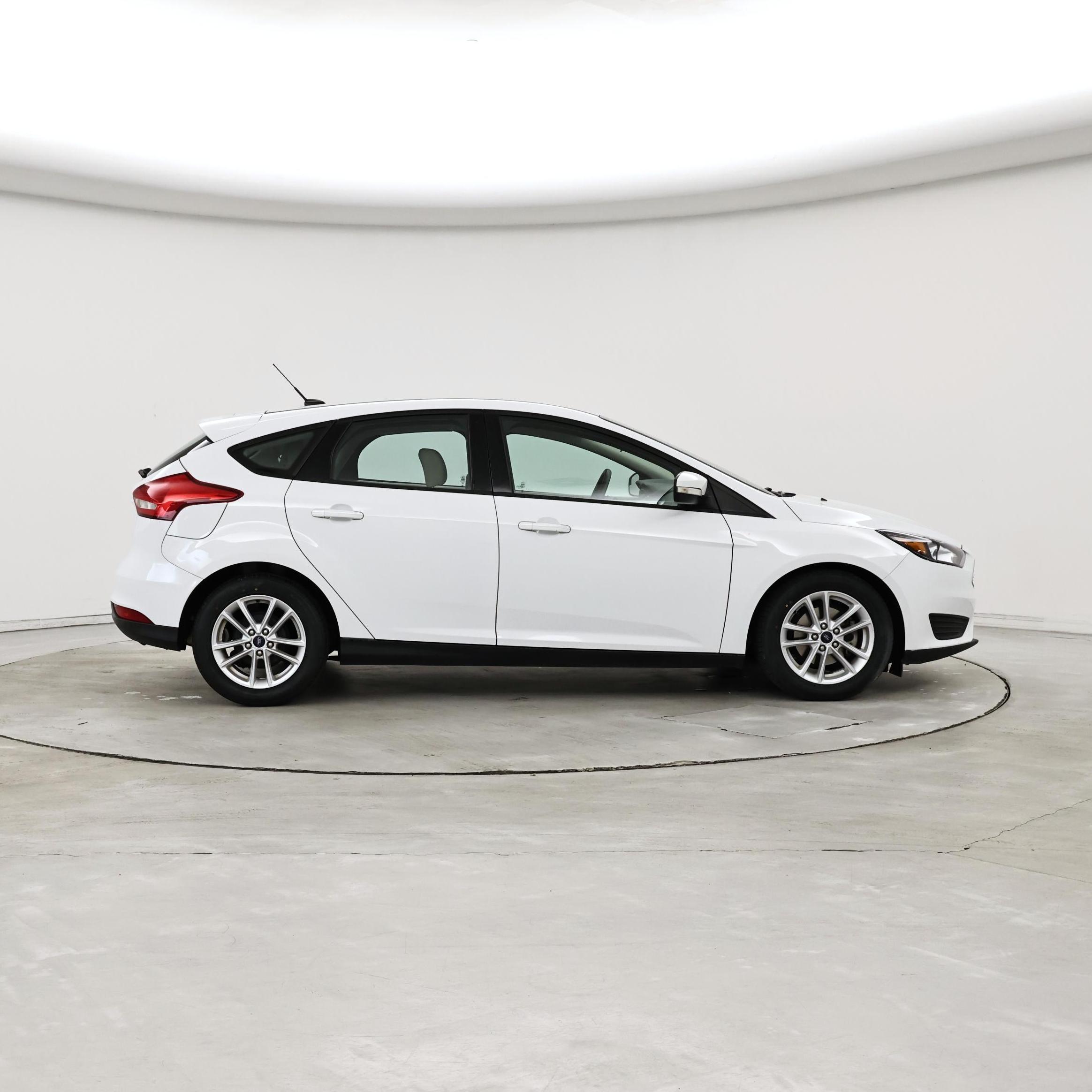 Thumbnail: 2017 Ford Focus - 7