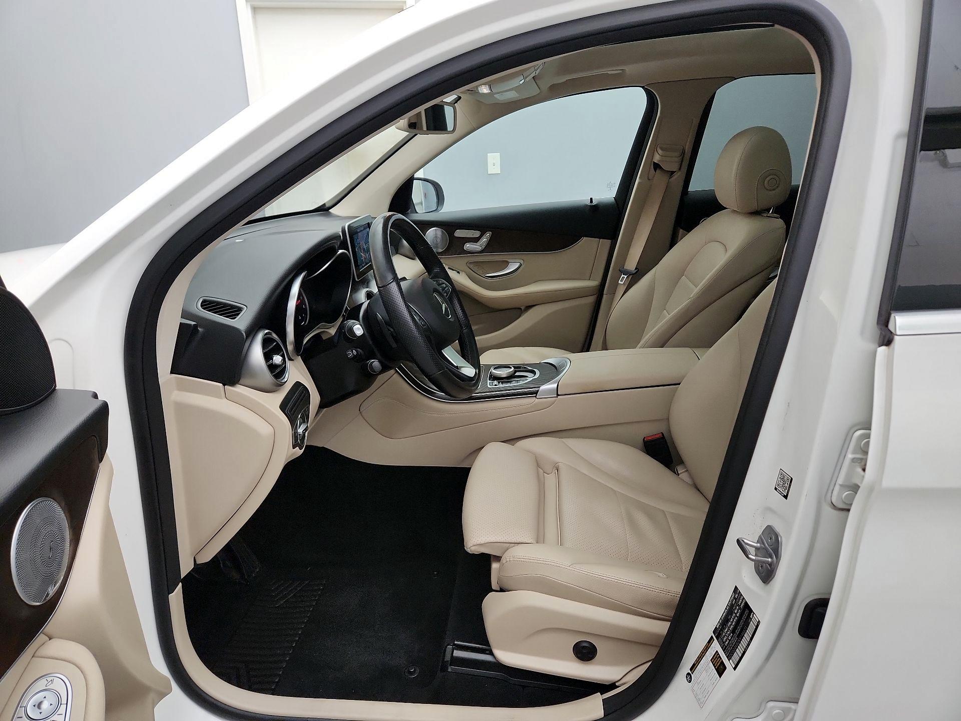 Thumbnail: 2019 Mercedes-Benz GLC - 11