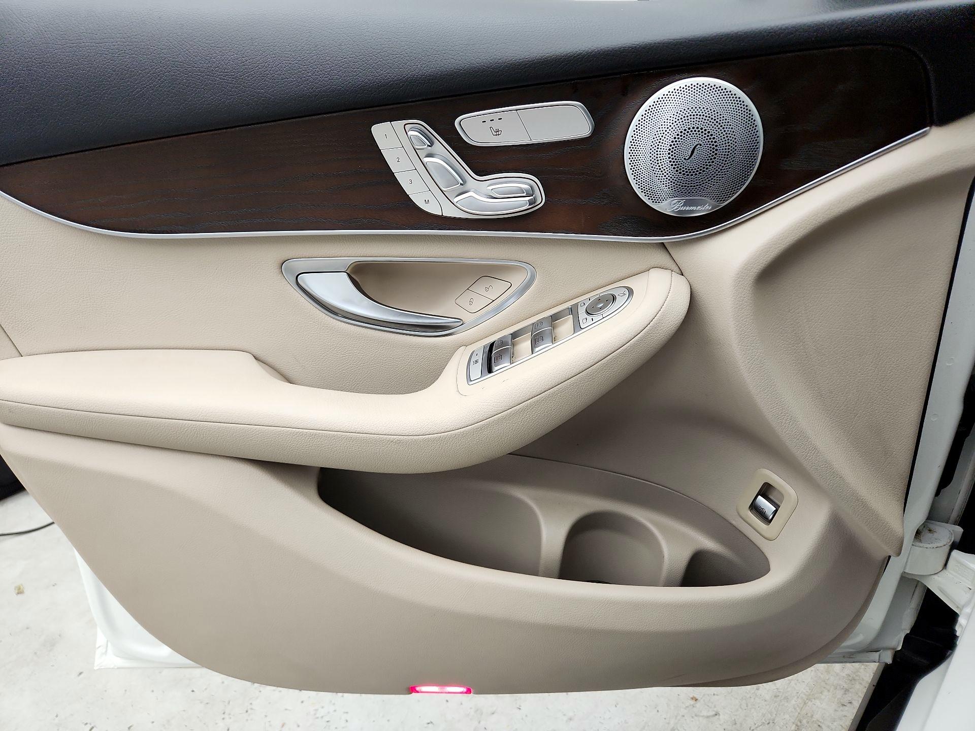 Thumbnail: 2019 Mercedes-Benz GLC - 12