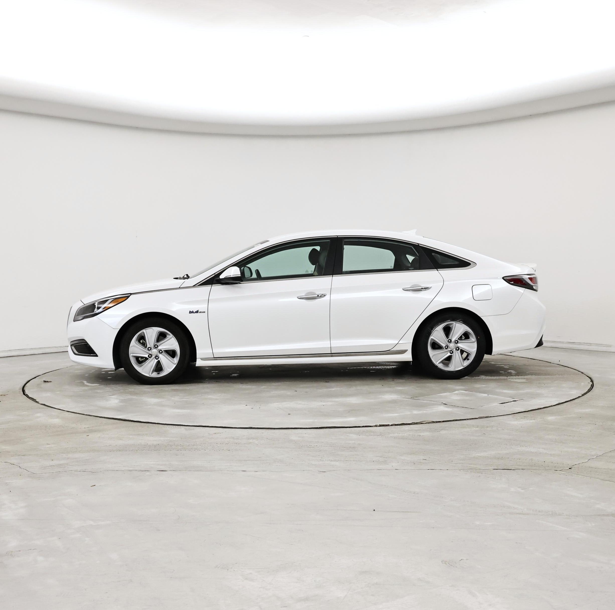 Thumbnail: 2017 Hyundai Sonata - 3