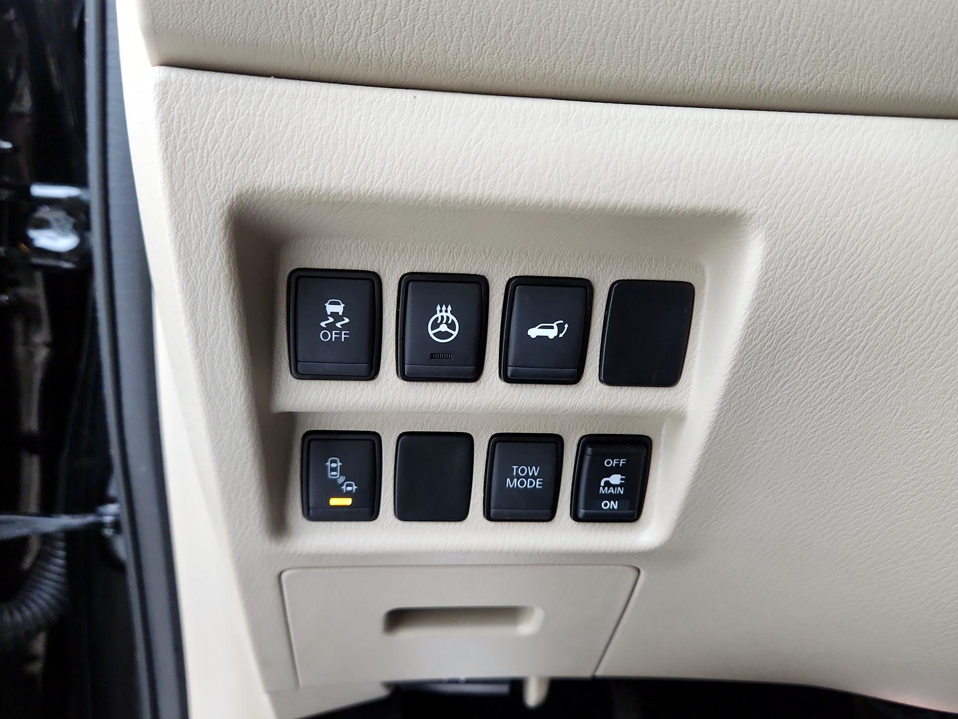 Thumbnail: 2018 Nissan Pathfinder - 13